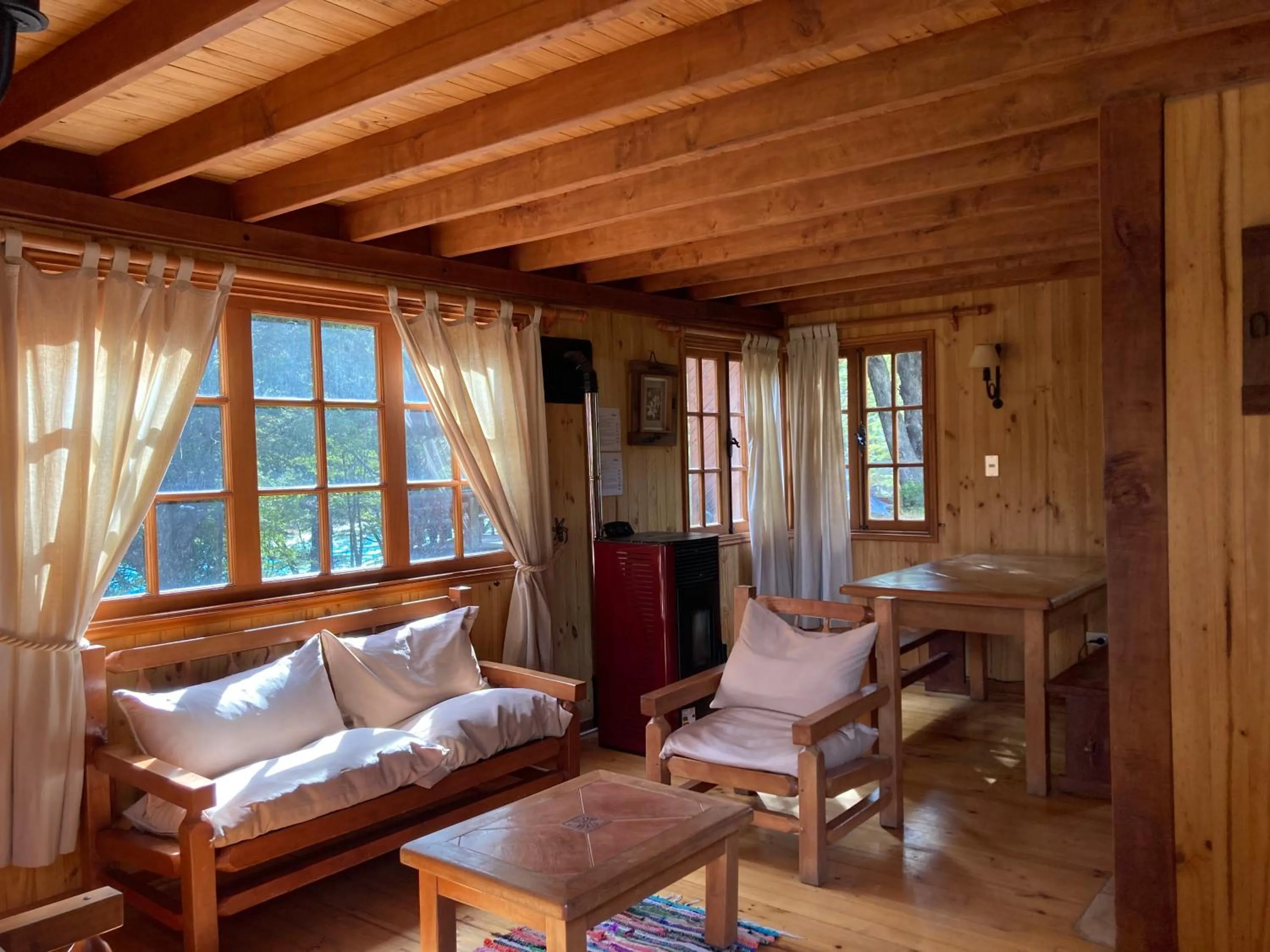 Living room in Green Baker Lodge