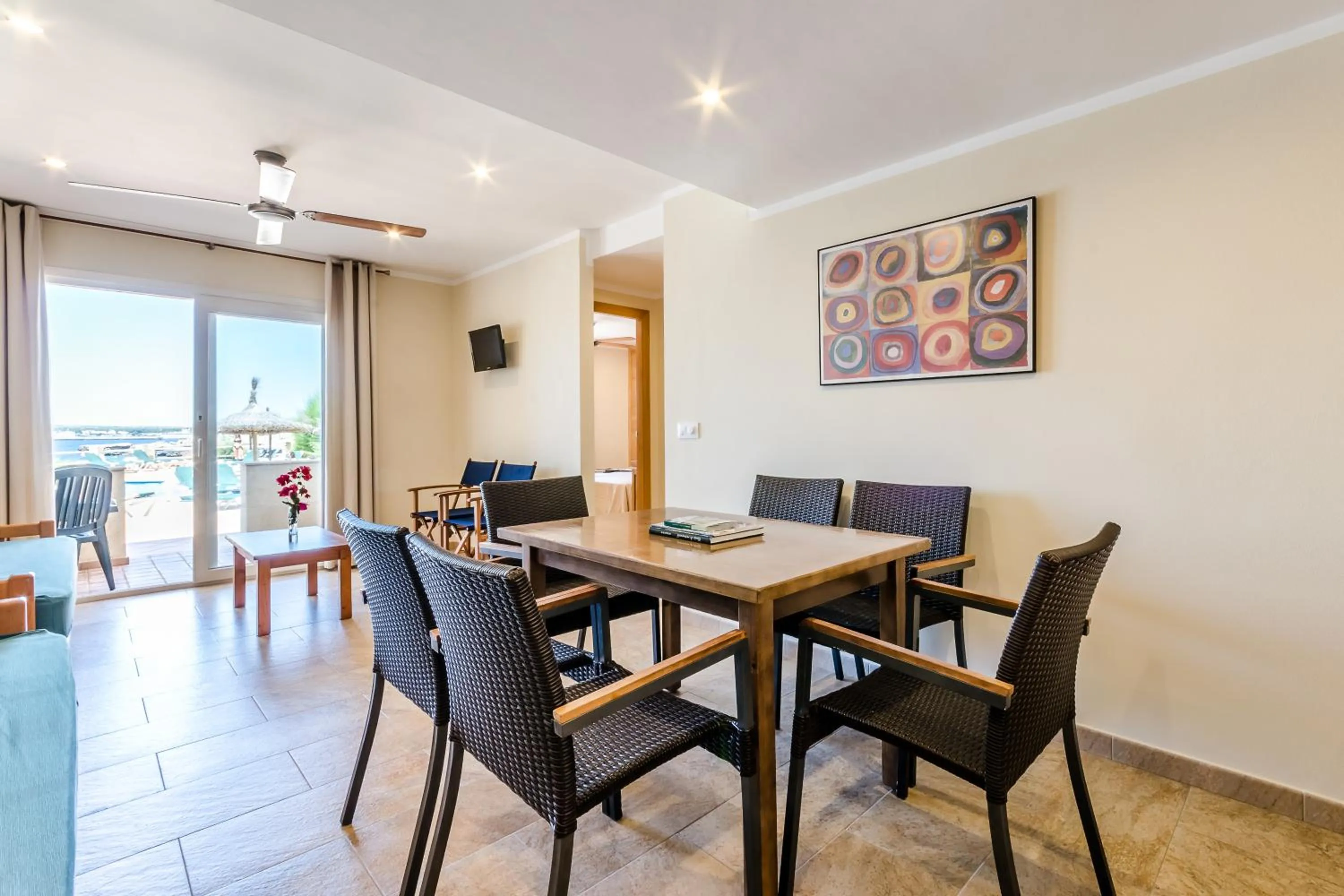 Dining area in Apartamentos Blancala