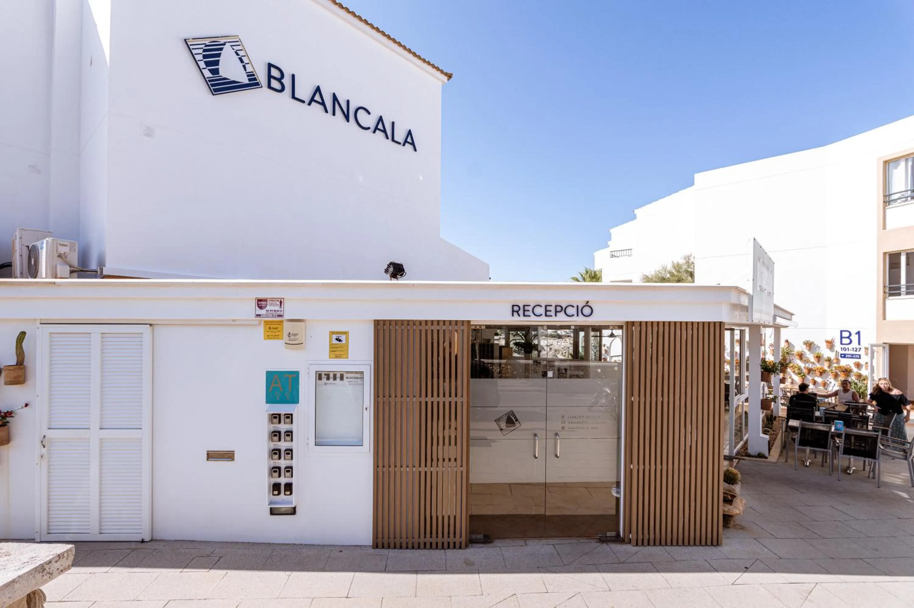 Property building in Apartamentos Blancala