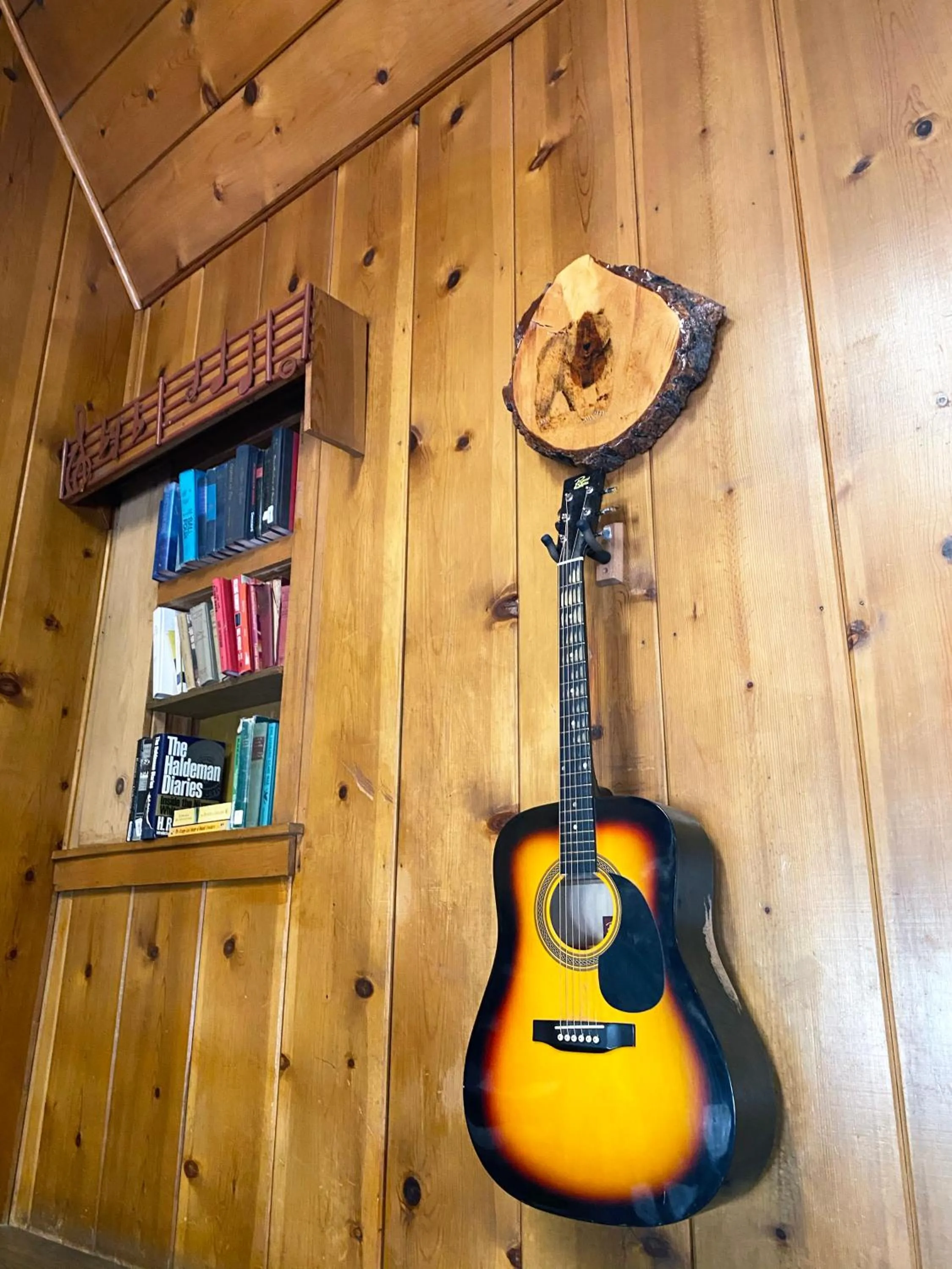 Entertainment in ITH Big Bear Lake Hostel & Lodge