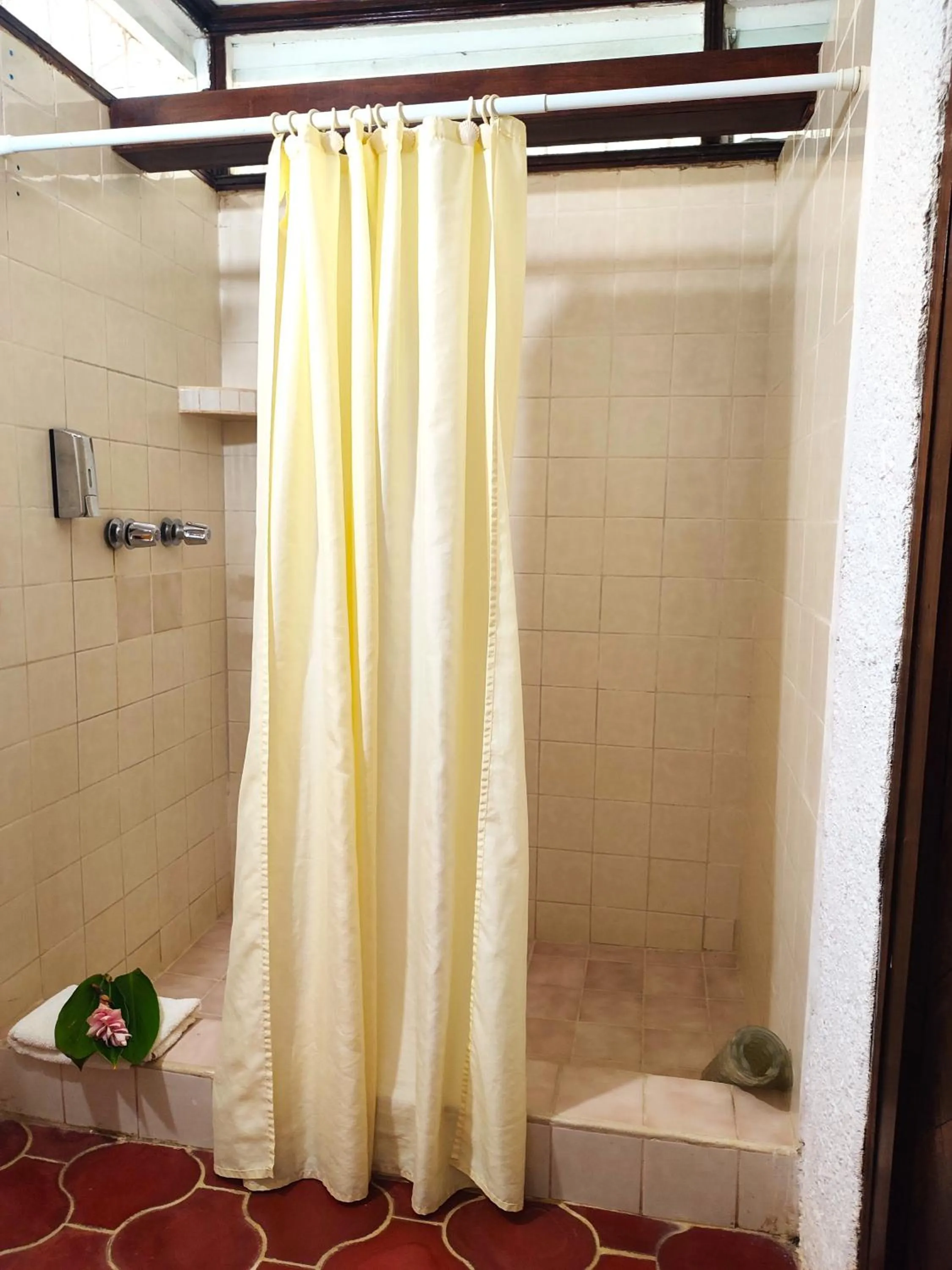 Shower in Maya Mountain Lodge