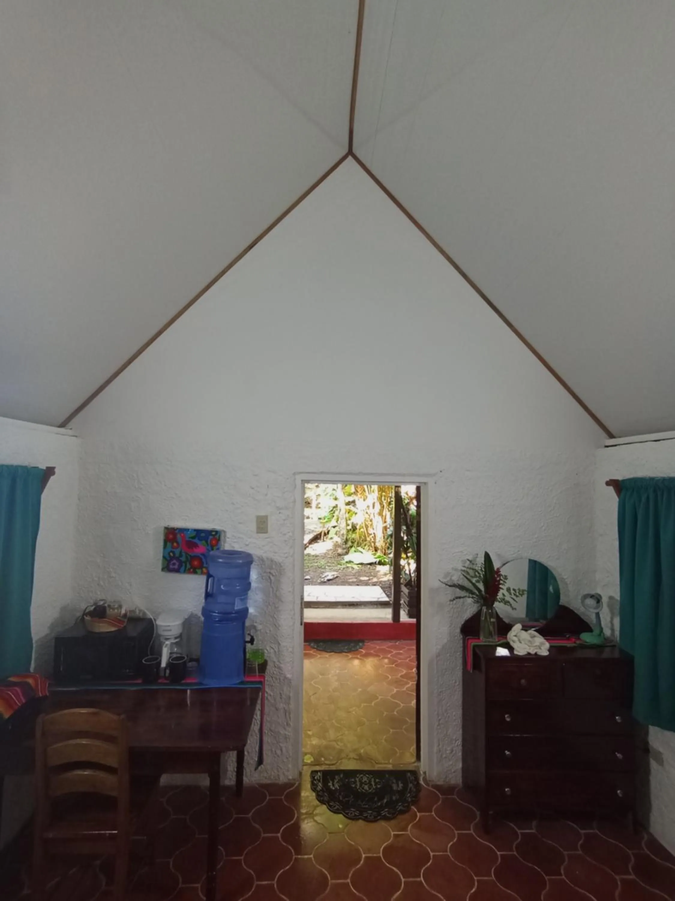 Kitchen or kitchenette, Bed in Maya Mountain Lodge