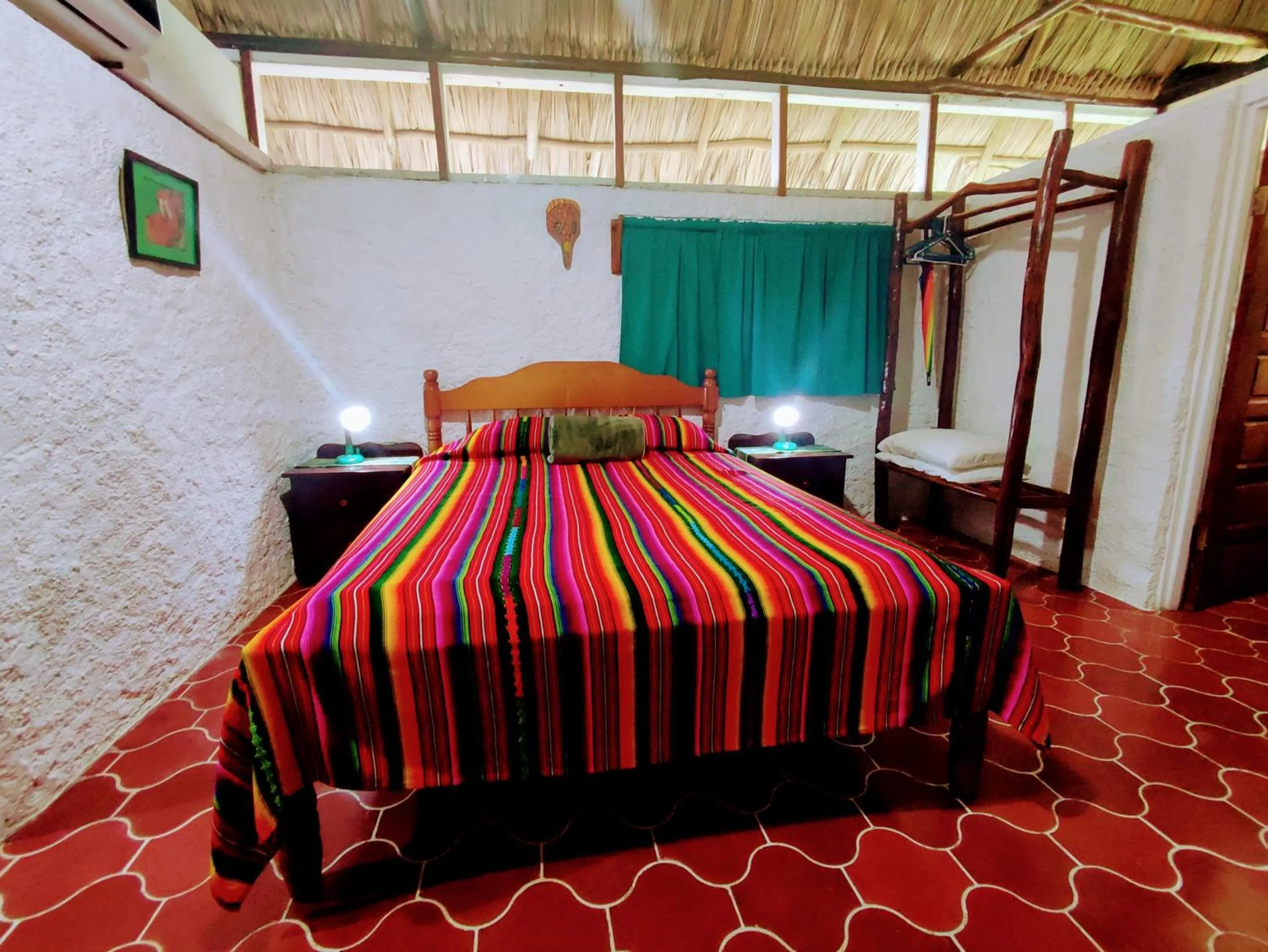Bedroom, Bed in Maya Mountain Lodge