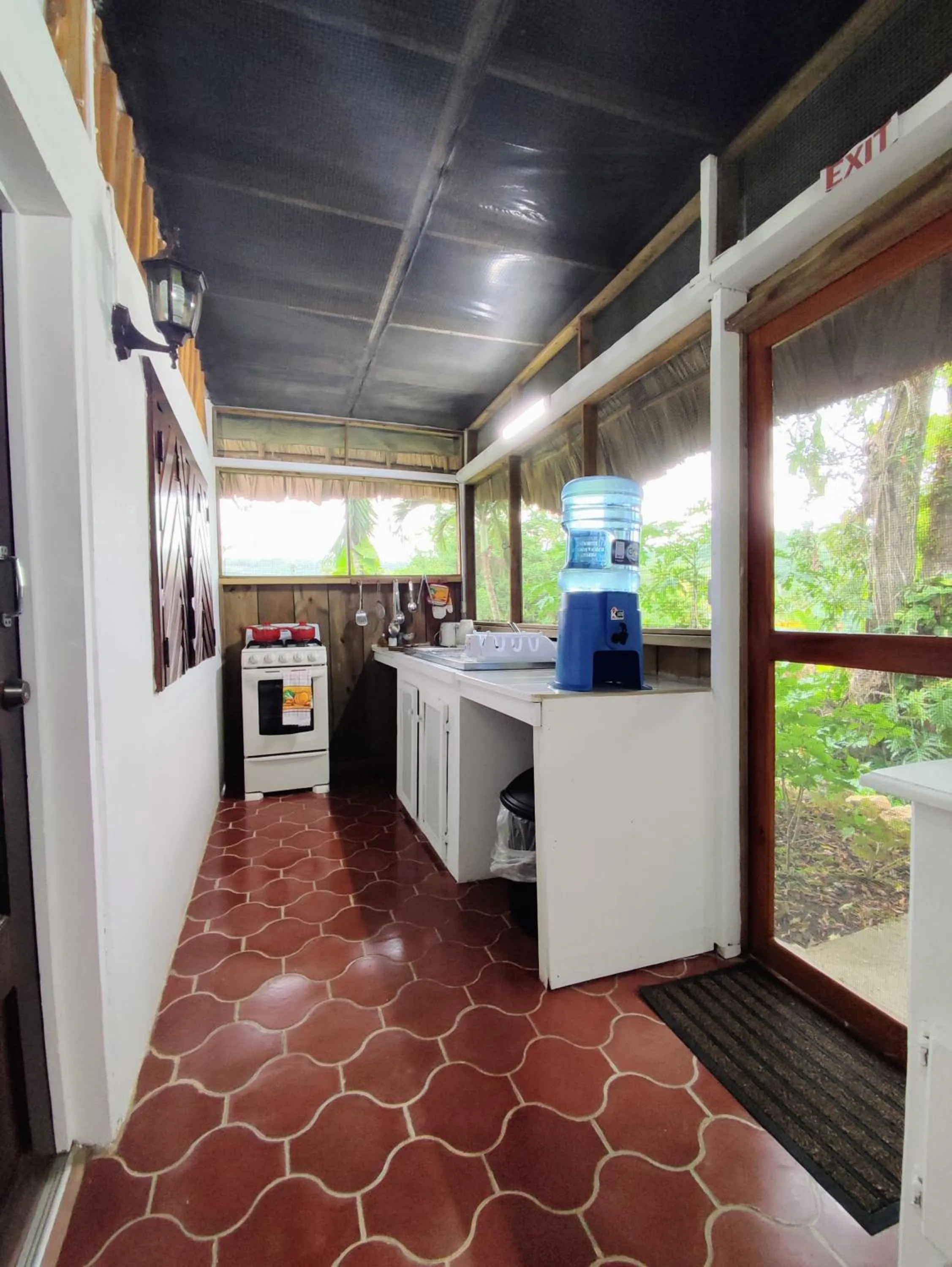 Kitchen or kitchenette in Maya Mountain Lodge