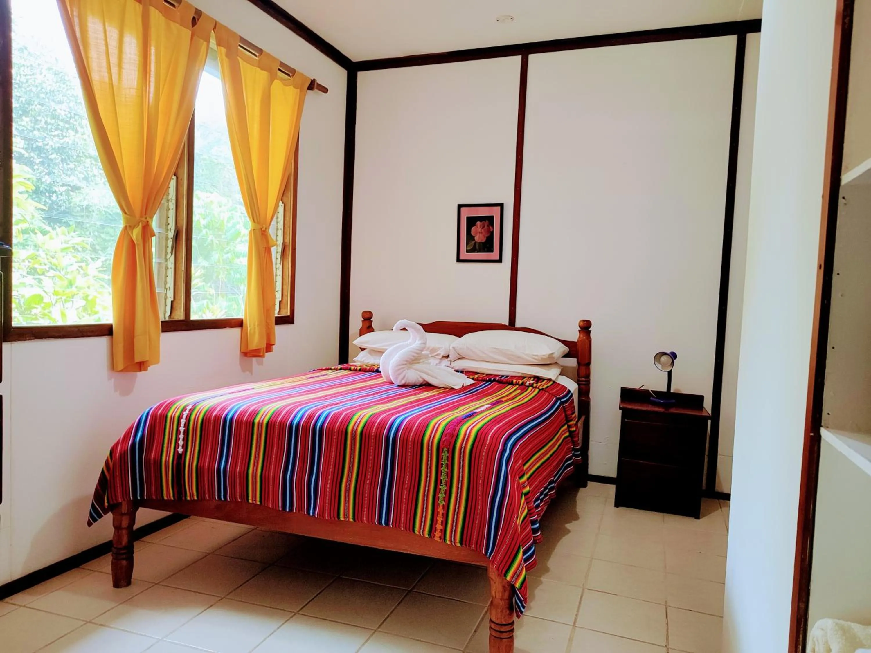 Bedroom, Bed in Maya Mountain Lodge