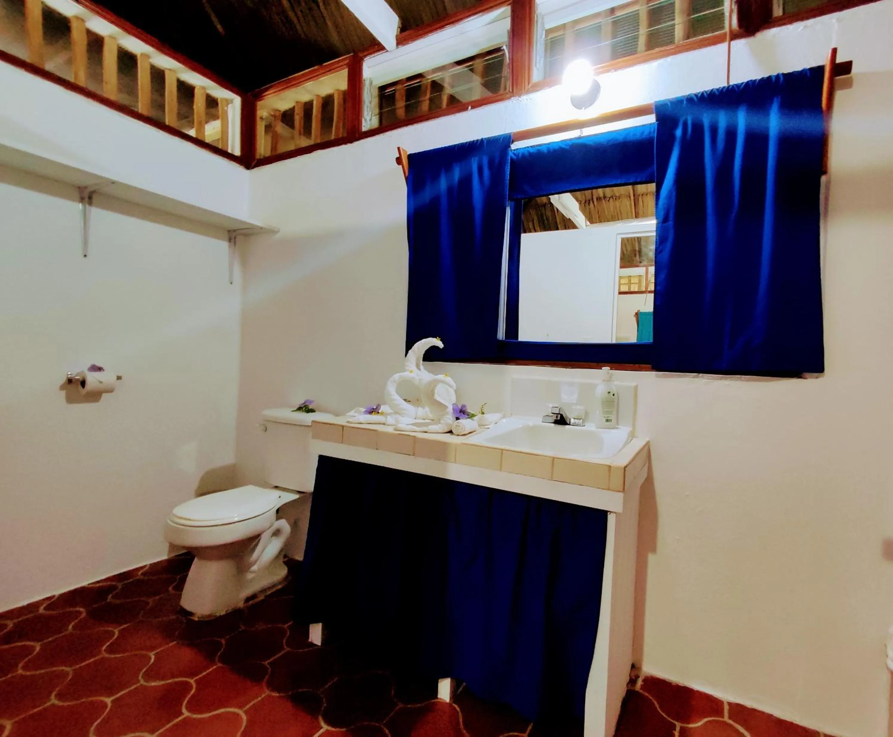 Bathroom in Maya Mountain Lodge