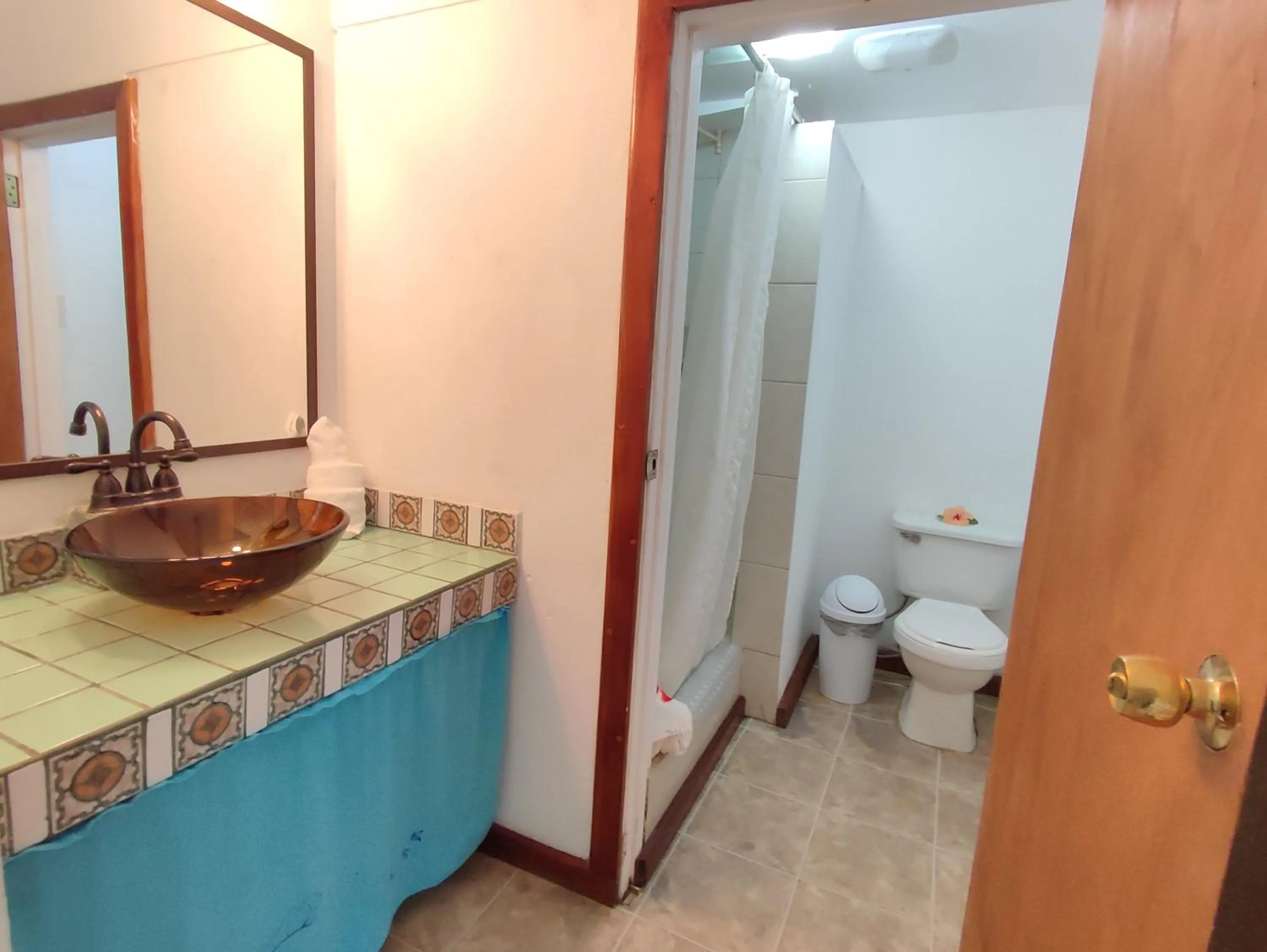 Shower in Maya Mountain Lodge