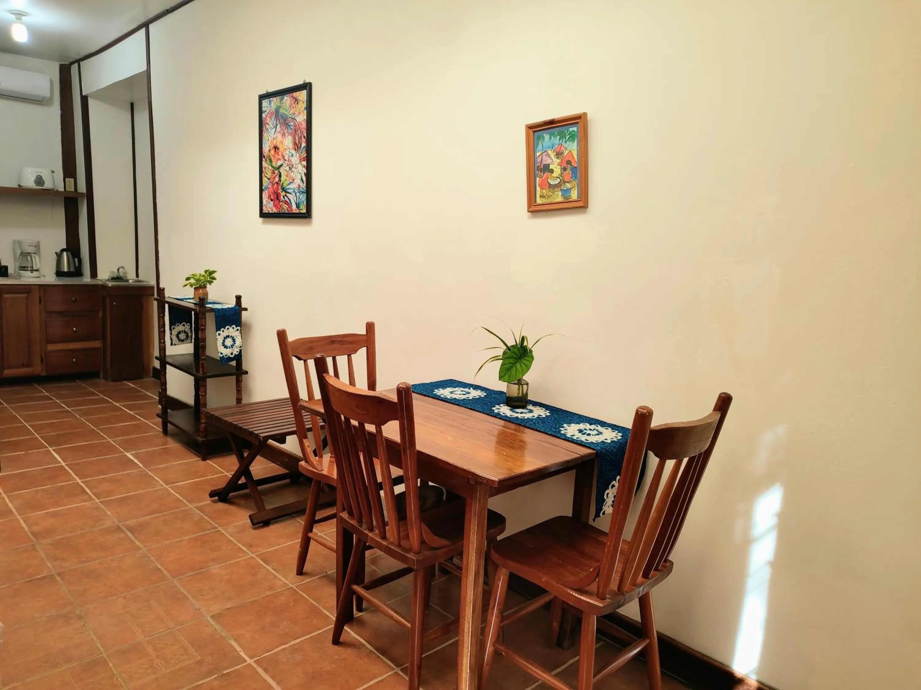 Dining area in Maya Mountain Lodge