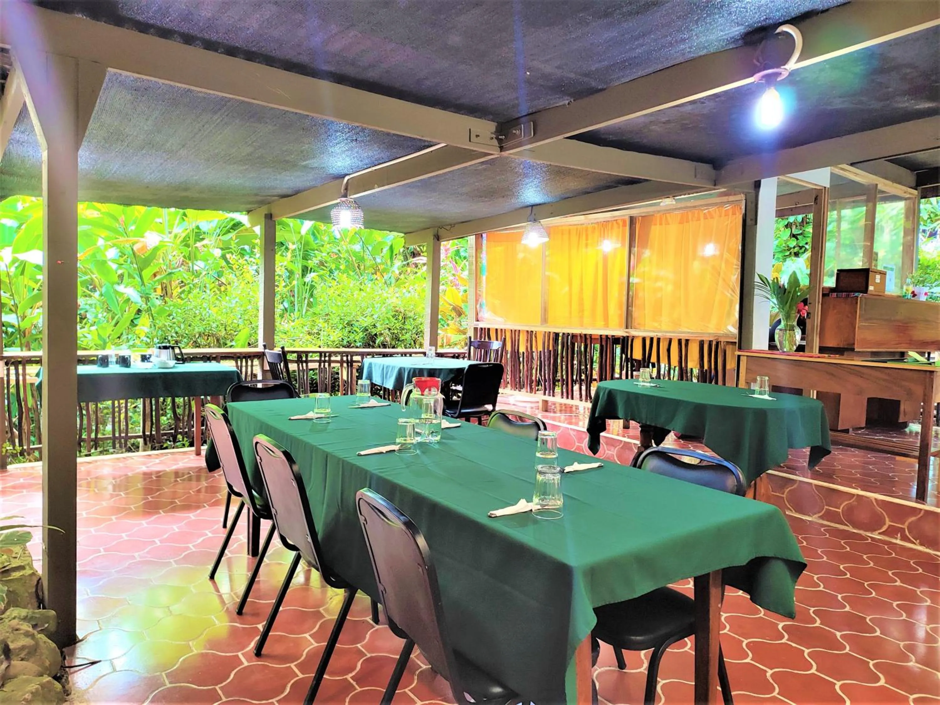 Restaurant/places to eat in Maya Mountain Lodge