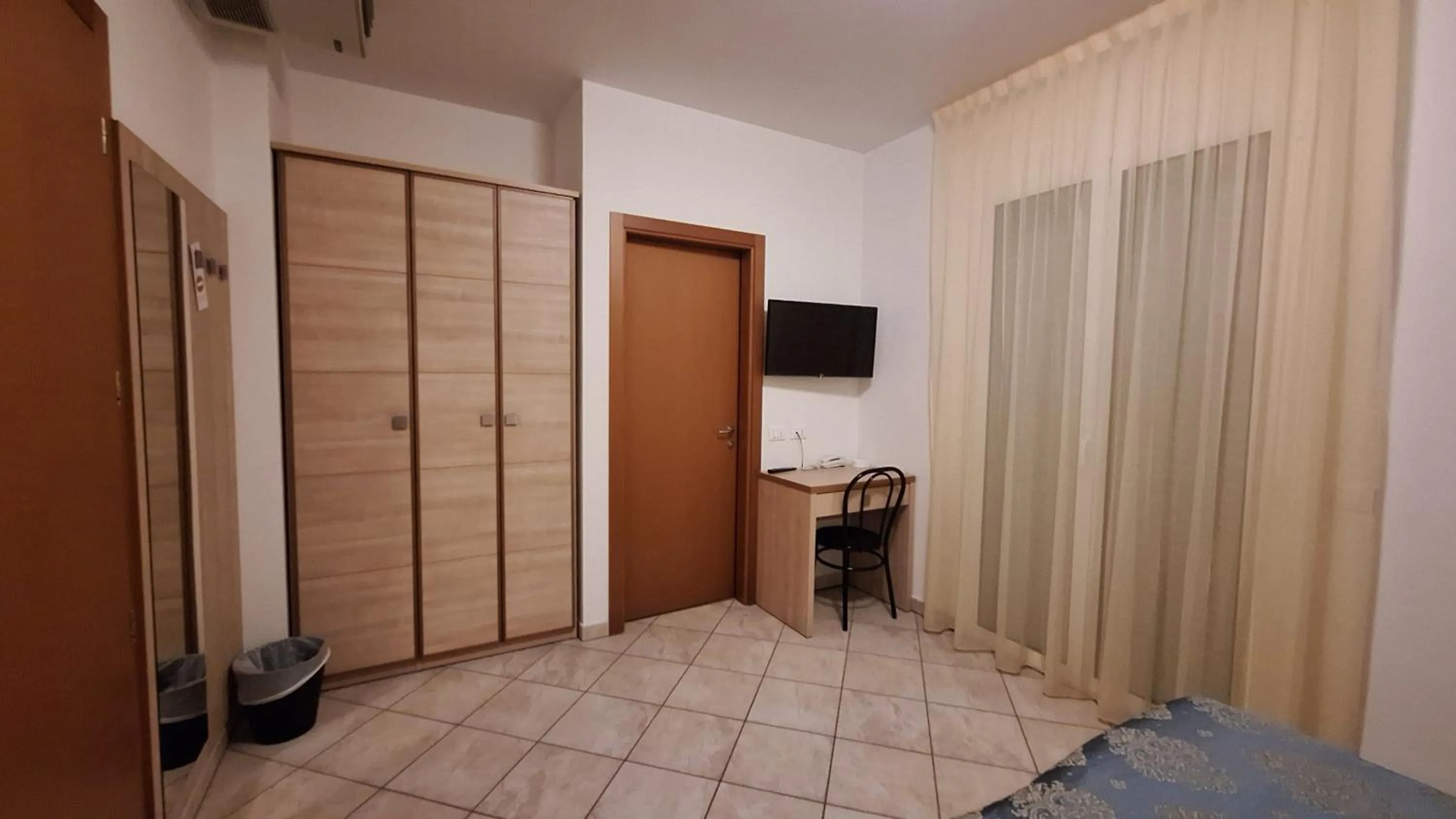 TV and multimedia, Bed in Hotel Massimo