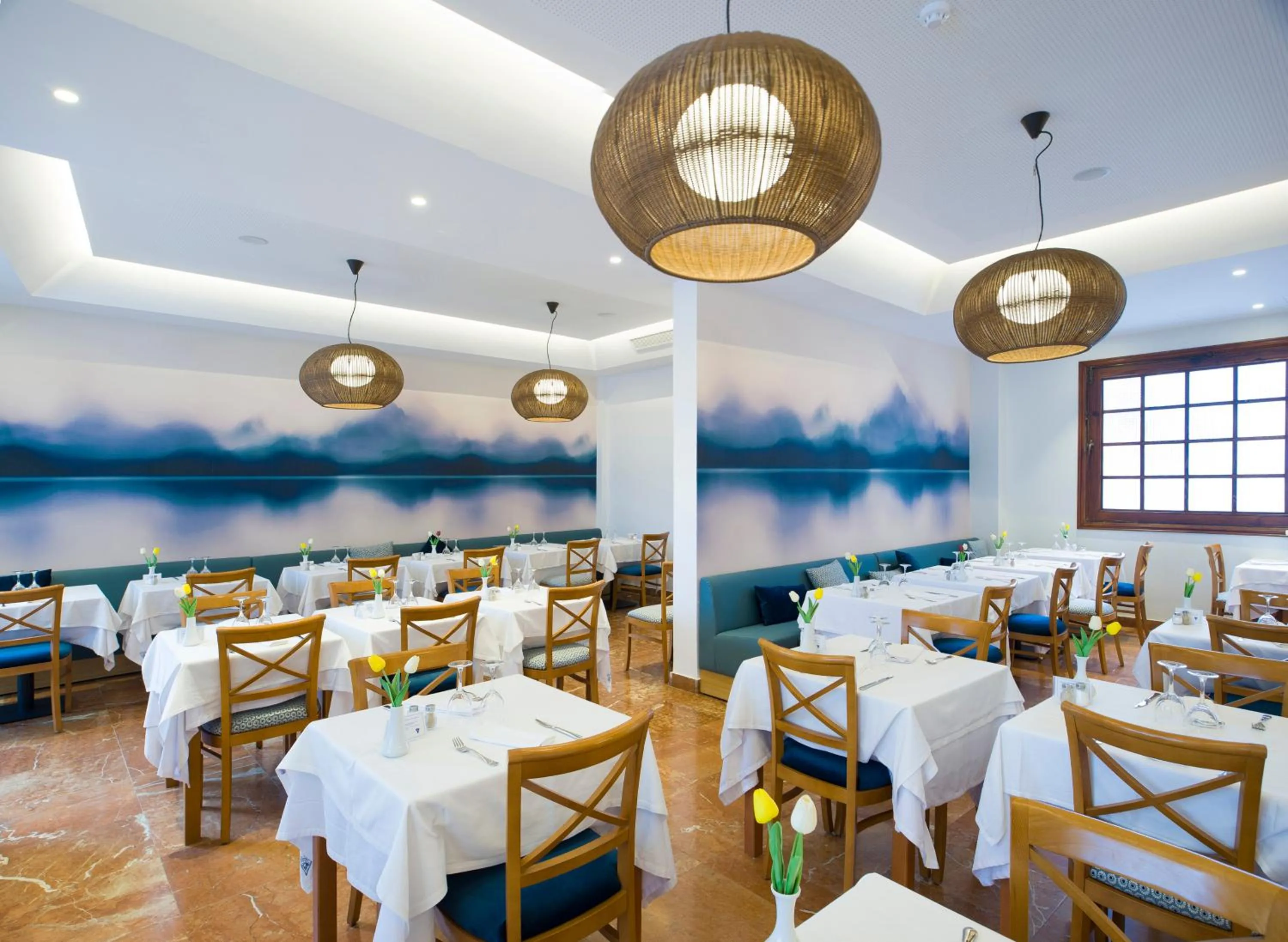 Restaurant/places to eat in Hotel Osiris Ibiza