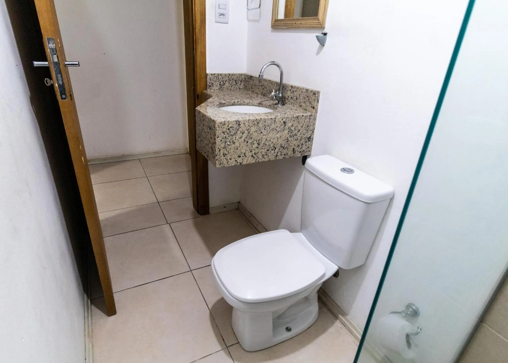 Shower in Hotel Alegrete