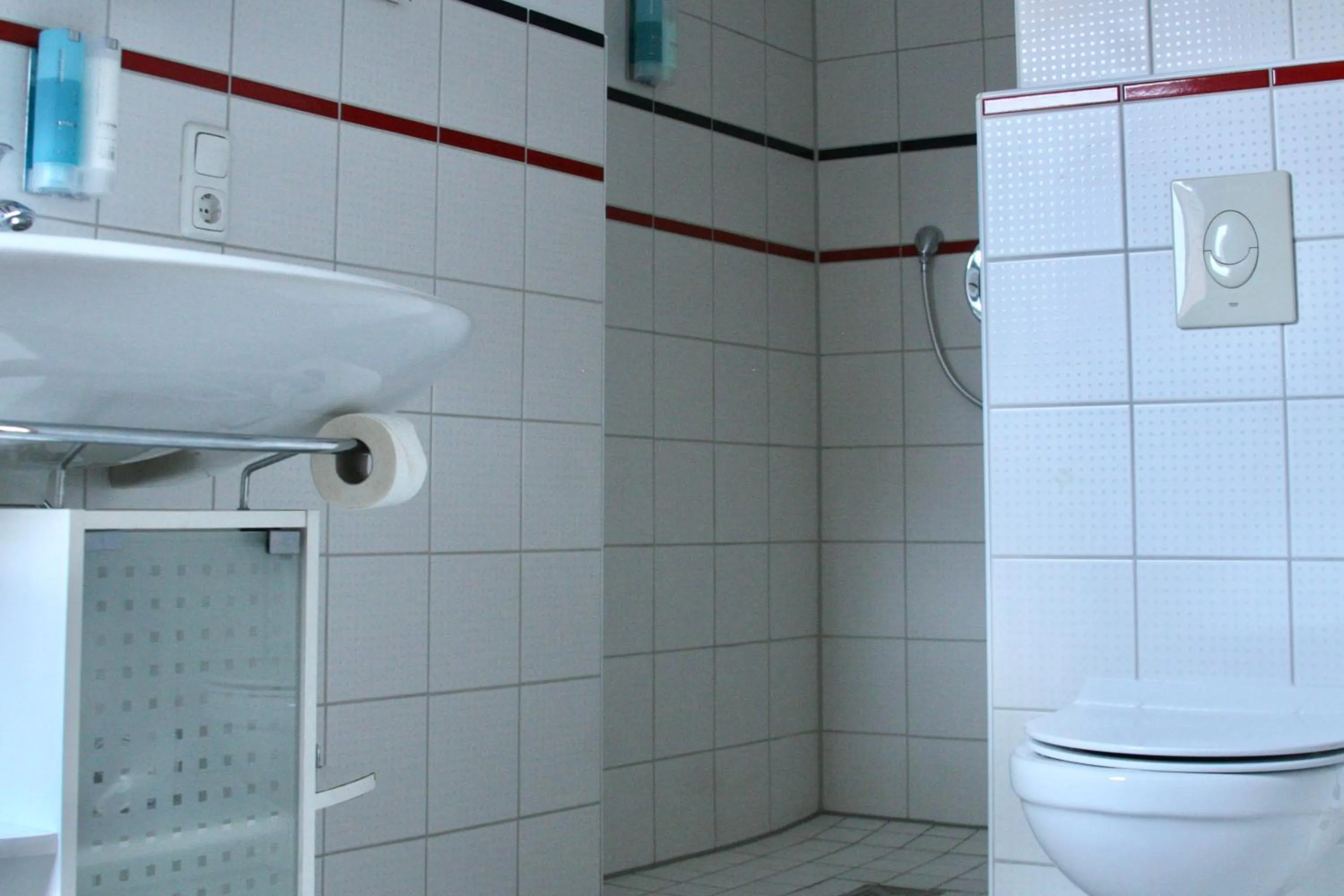 Shower in The Manhattan A Boutique Hotel By American Ease