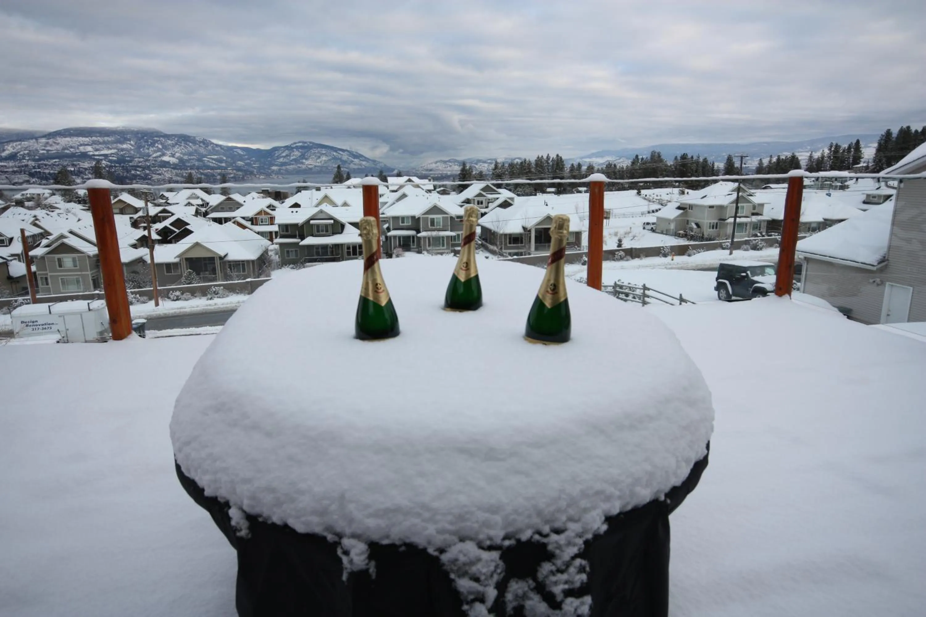Alcoholic drinks, Winter in A Okanagan Lakeview Inn