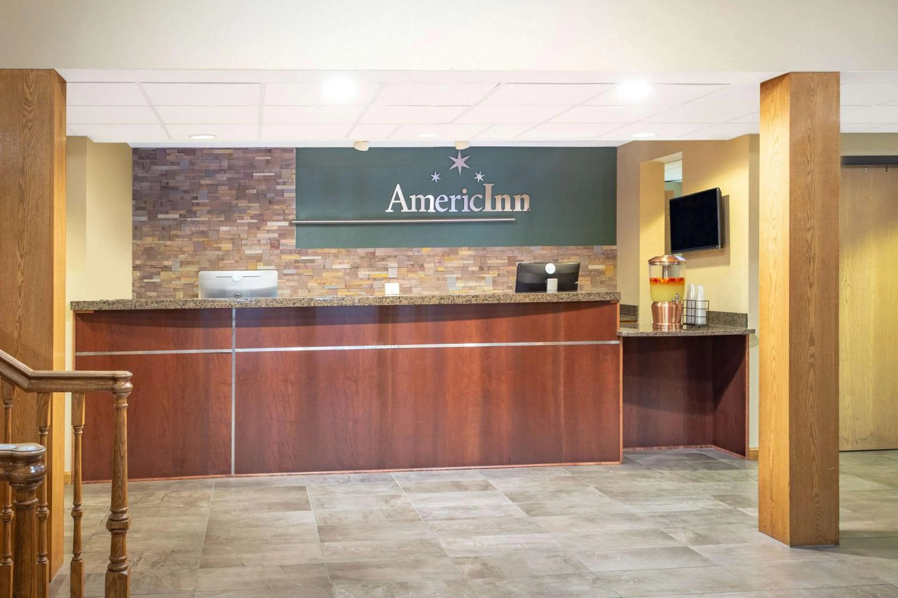 Lobby or reception in AmericInn by Wyndham Eau Claire