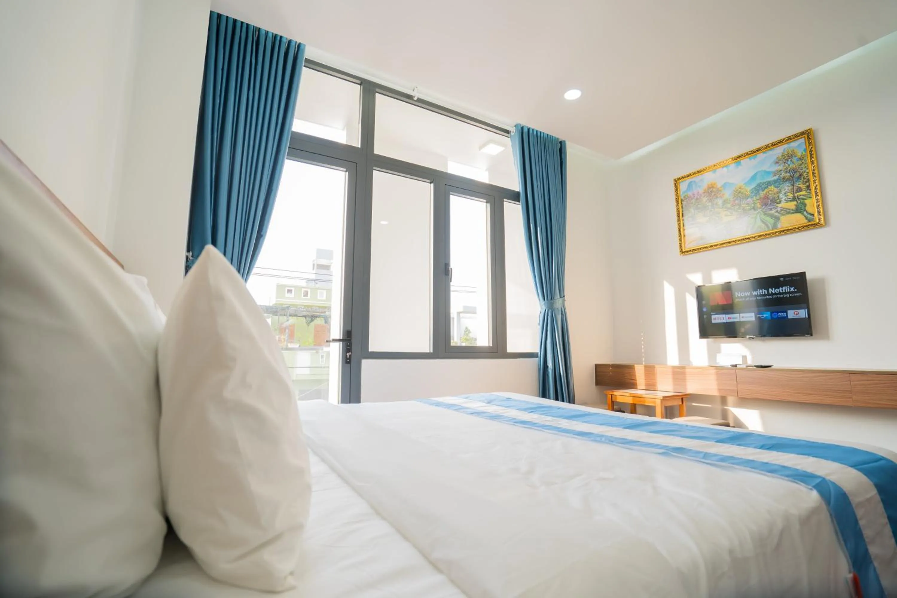 Balcony/Terrace, Bed in Santini Hotel