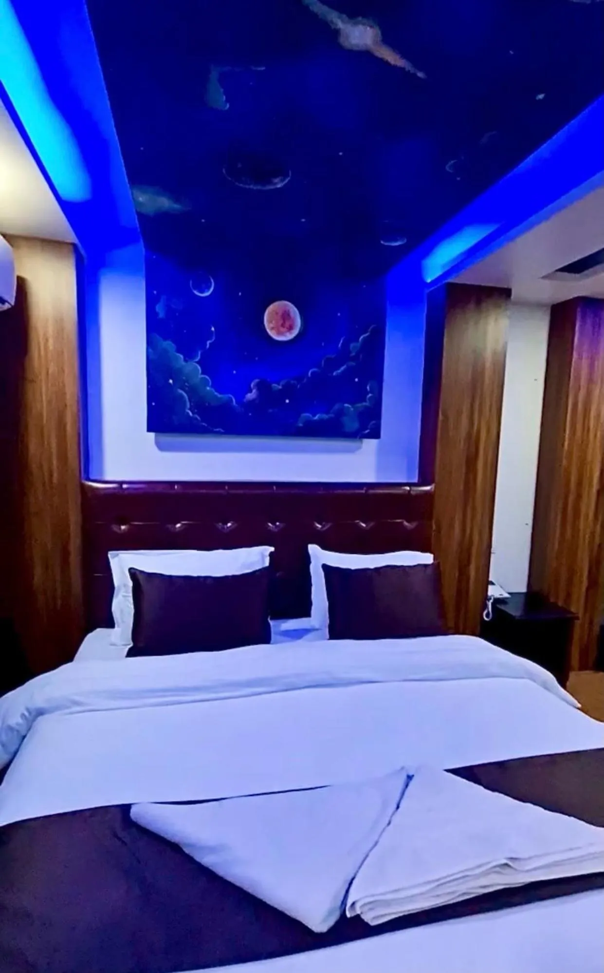 Bed in Dream Palace Resort