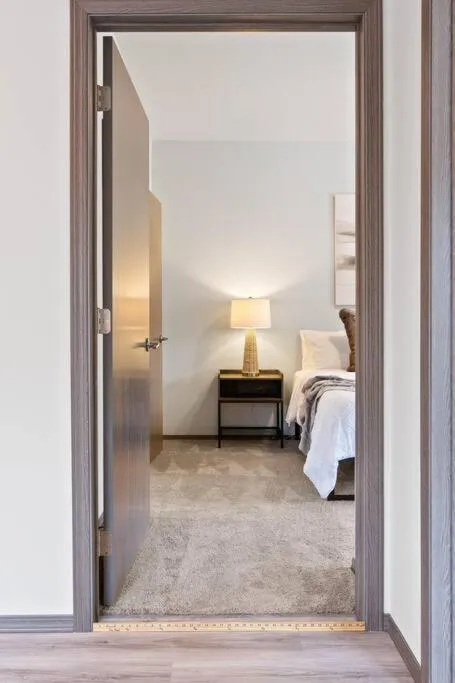 Bed in Full ADA Unit - 2 Bed 2 Bath Unit Near Downtown