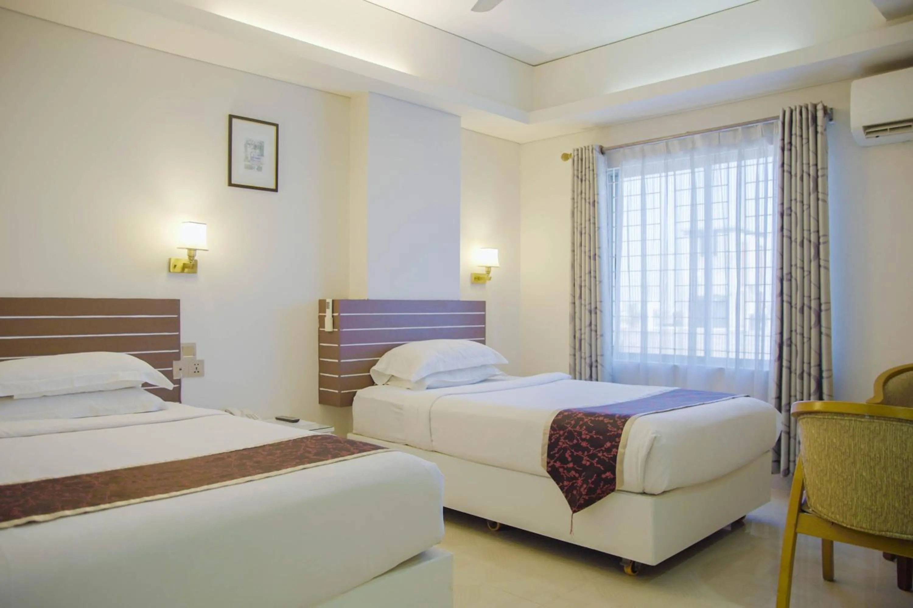 Bedroom, Bed in Hotel Shuktara Dhaka