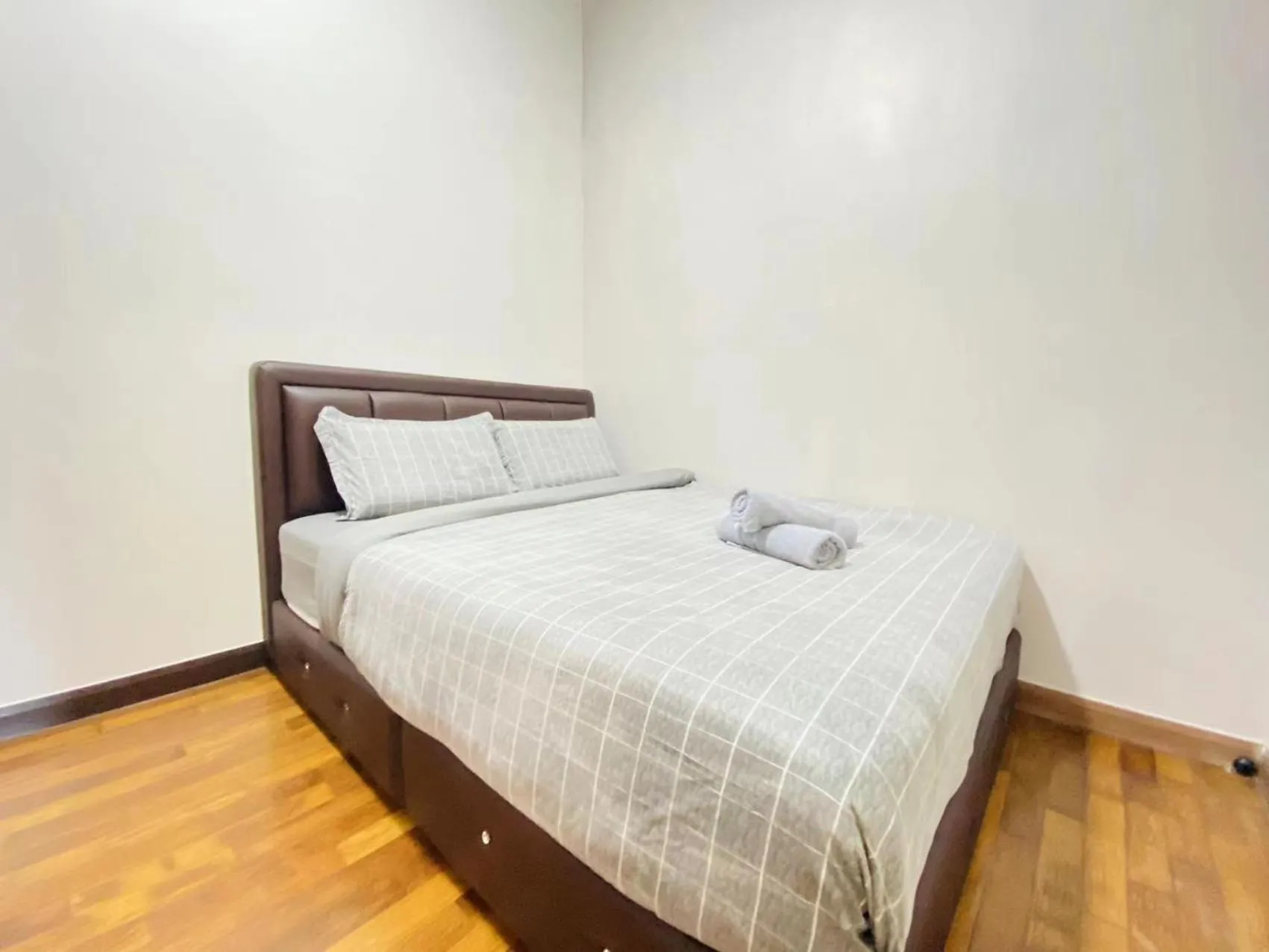 Bedroom, Bed in Silver Scape Residence Melaka Raya By Heystay Management