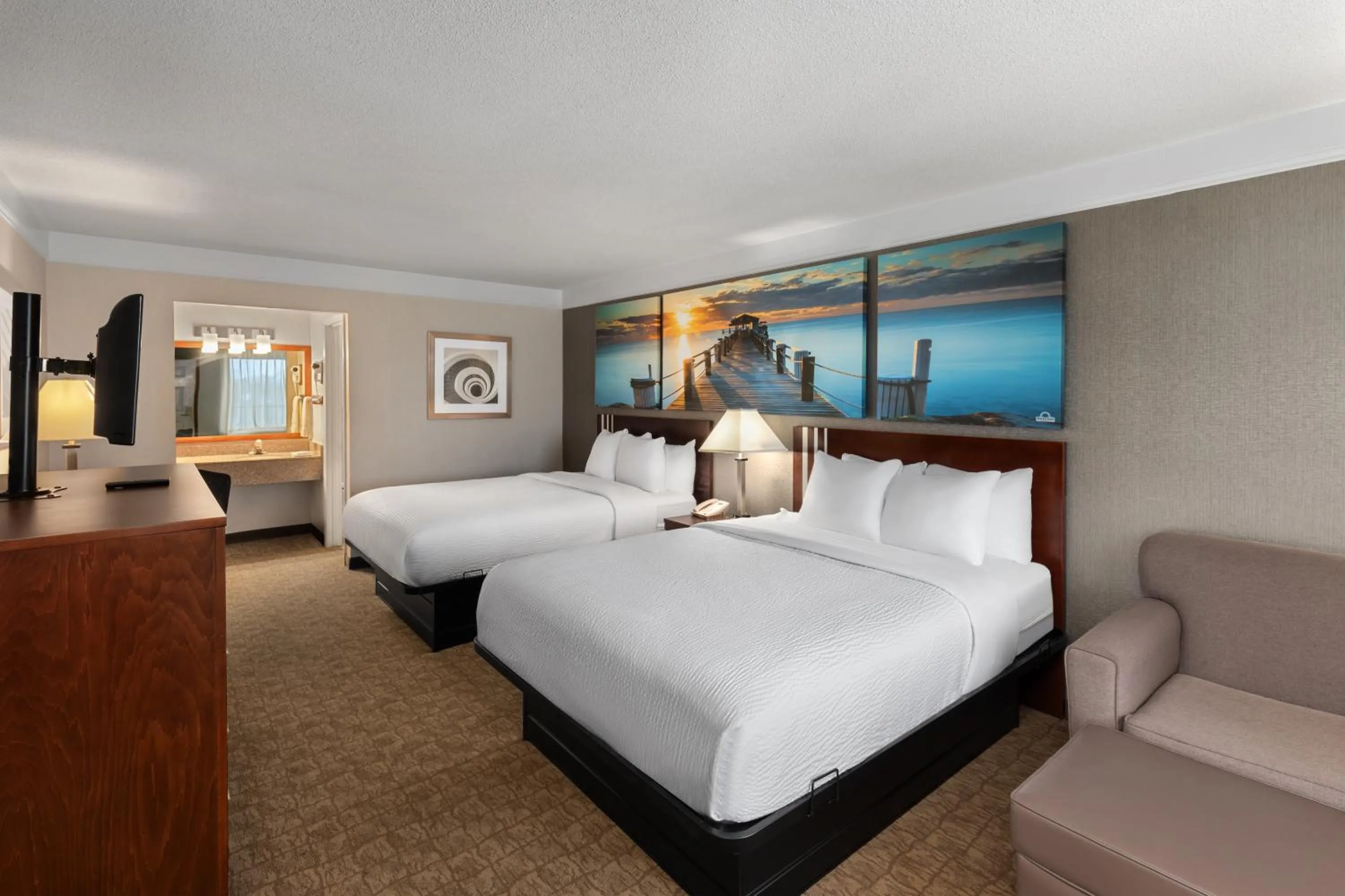 Bed in Days Inn by Wyndham Columbia Kentucky