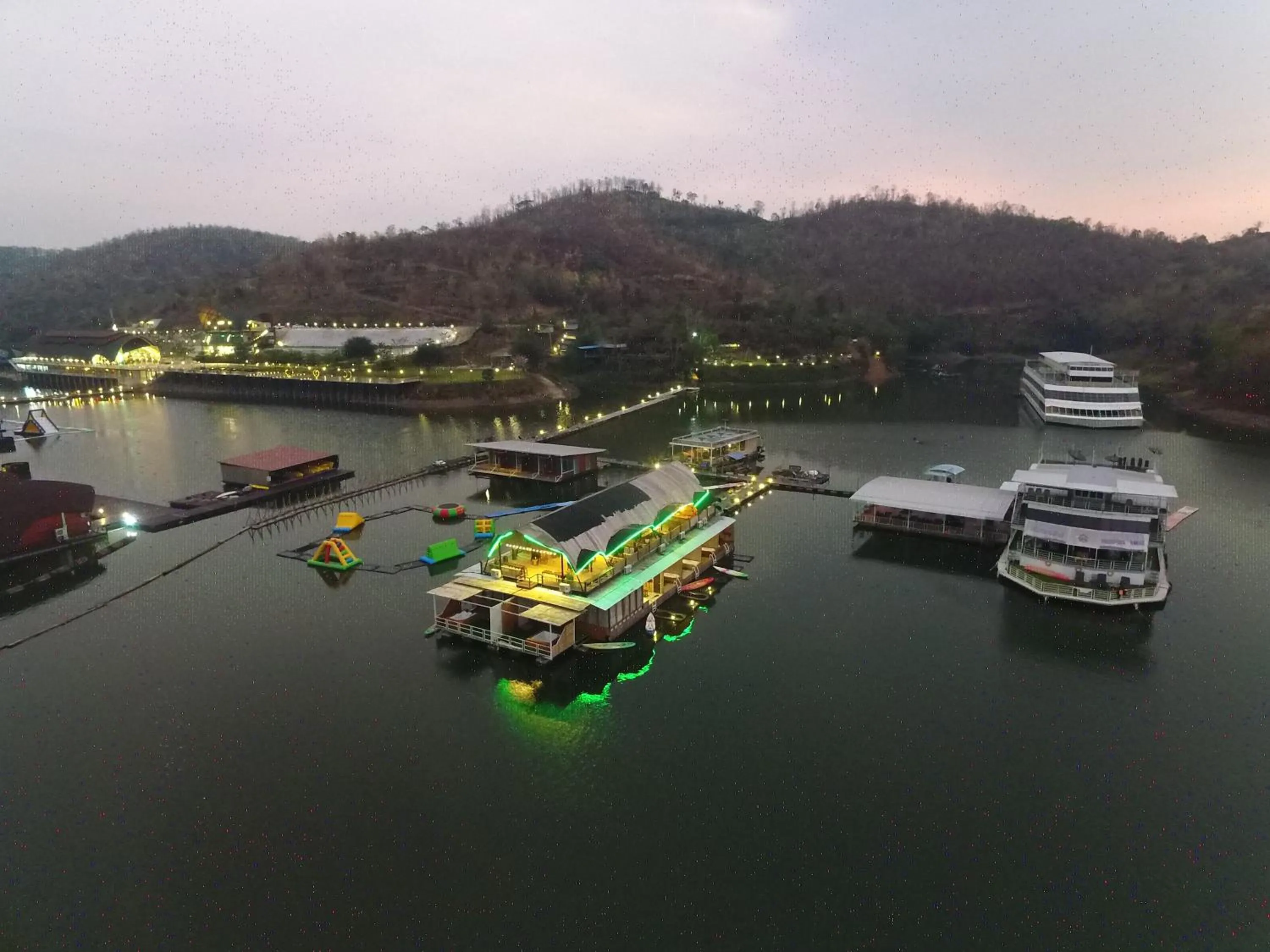 Natural landscape in บ้านไร่ วรรณ วาลย์ รีสอร์ท