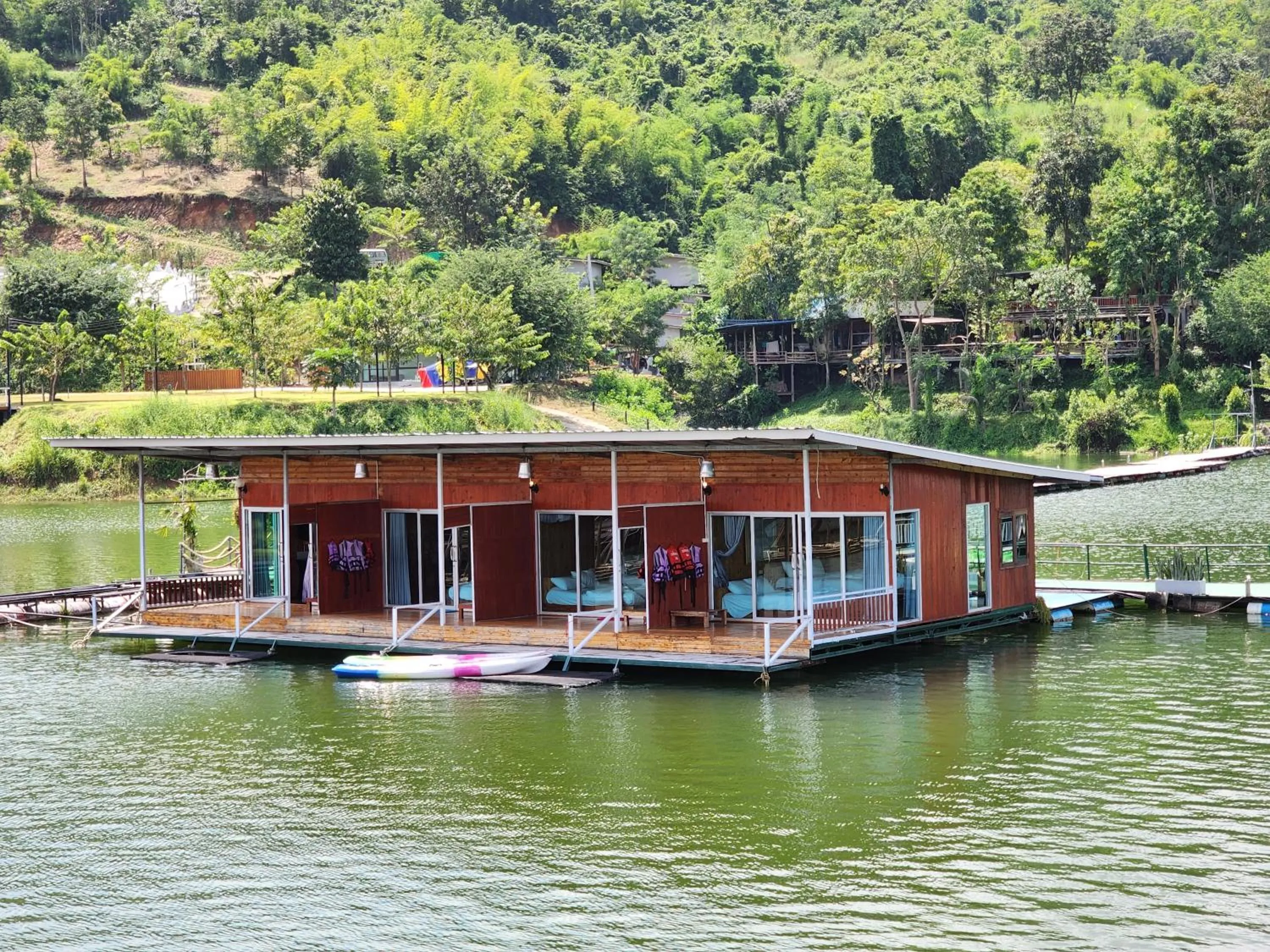 Property building in บ้านไร่ วรรณ วาลย์ รีสอร์ท