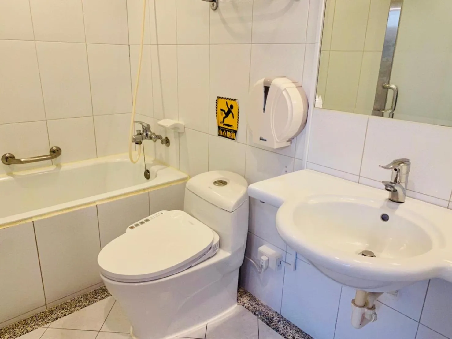 Toilet in Hub Hotel Banqiao Branch