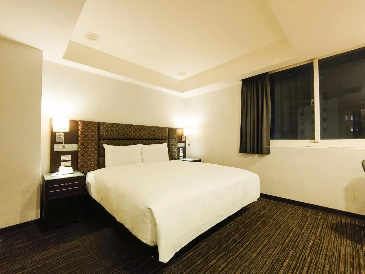 Photo of the whole room, Bed in Hub Hotel Banqiao Branch