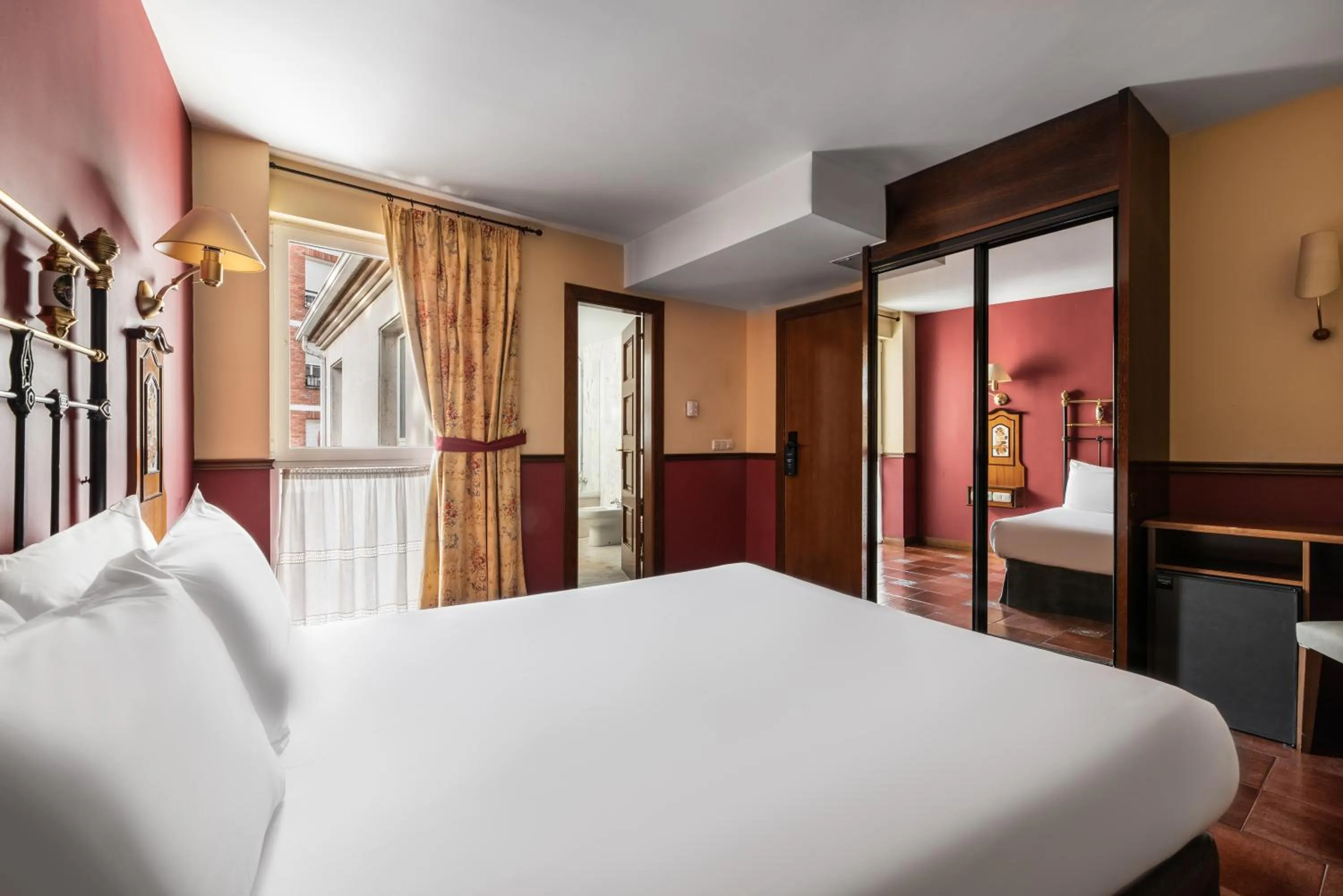 Bed in Crisol Mesón del Cid