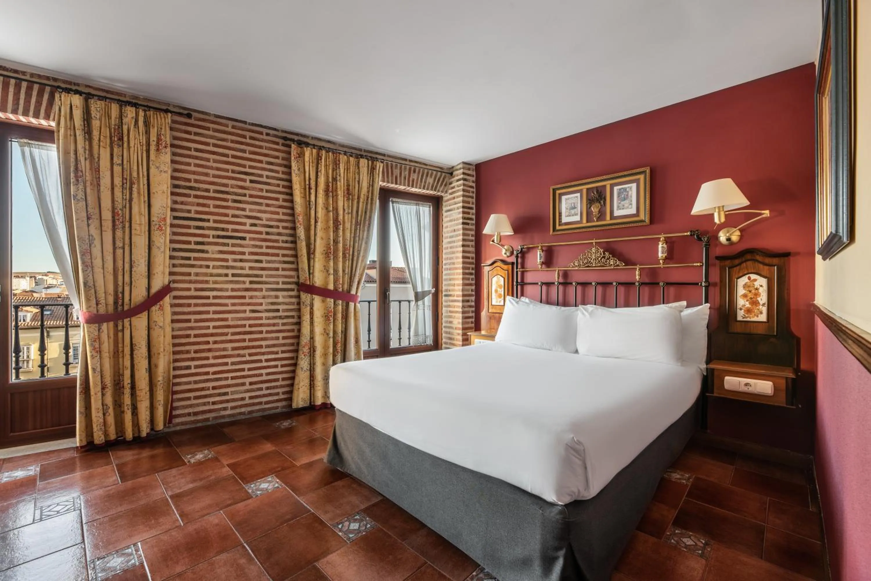 Bed in Crisol Mesón del Cid