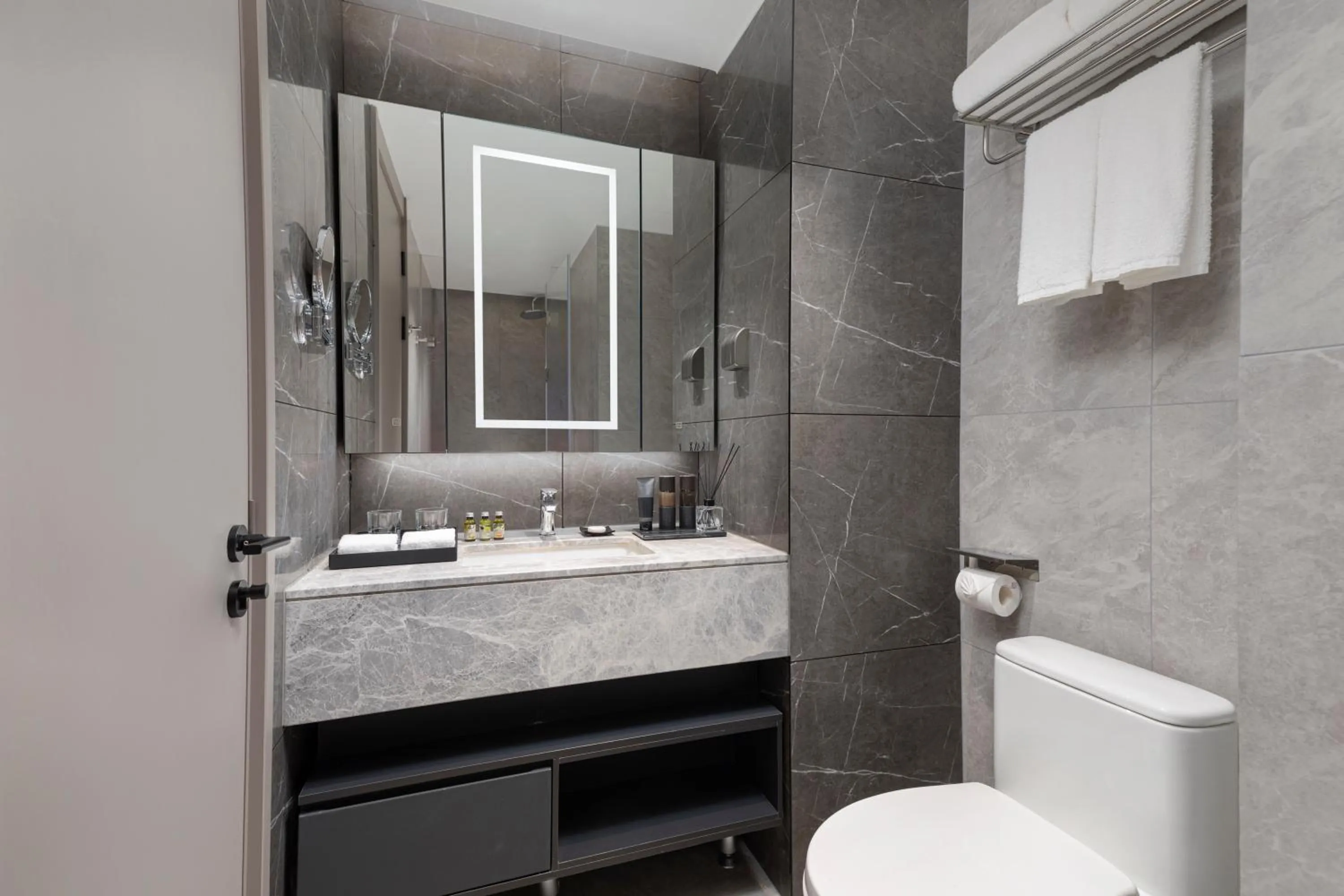 Toilet in Somerset Future Center Wuhan