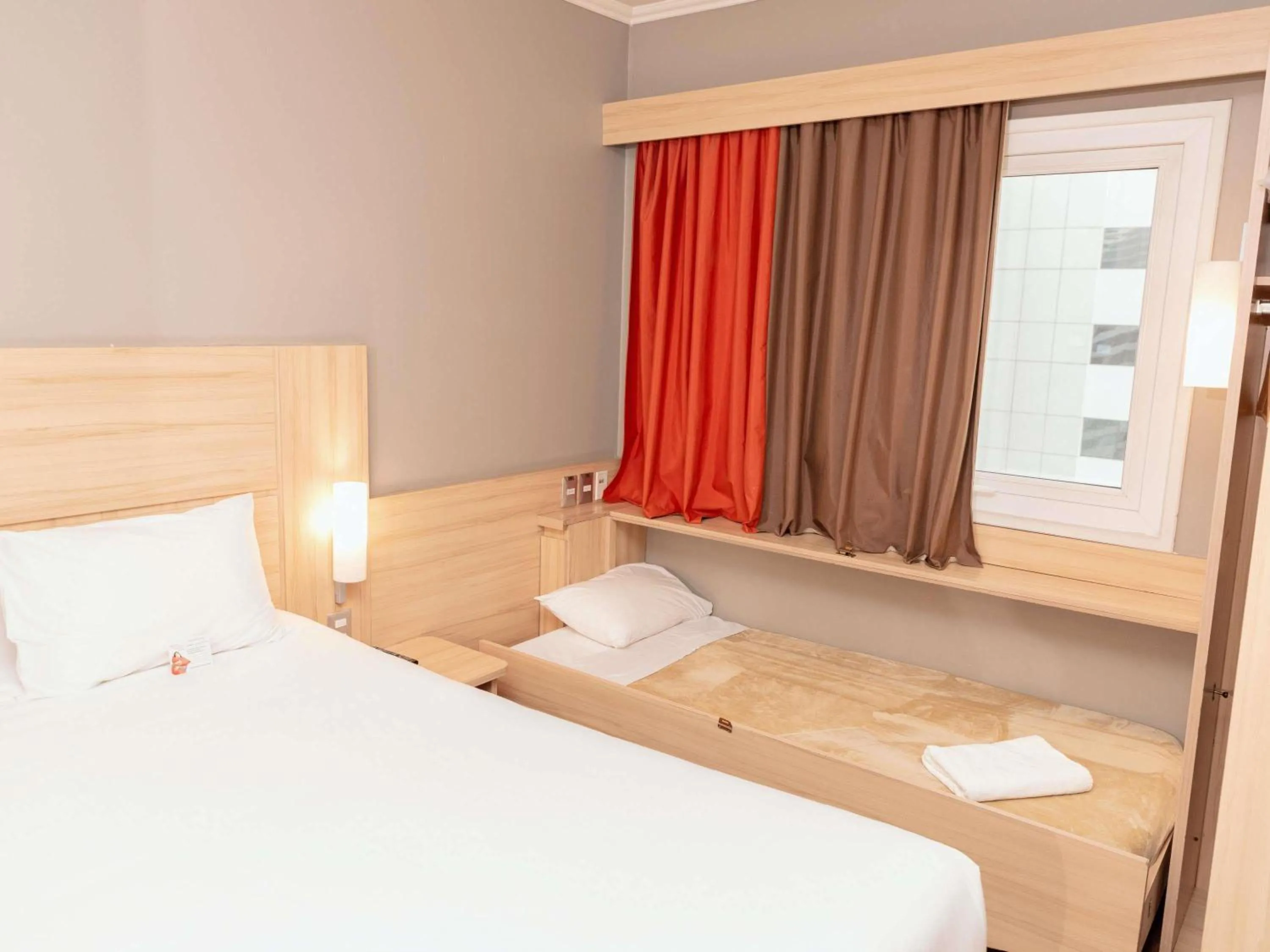 Bedroom, Bed in ibis Santiago Las Condes