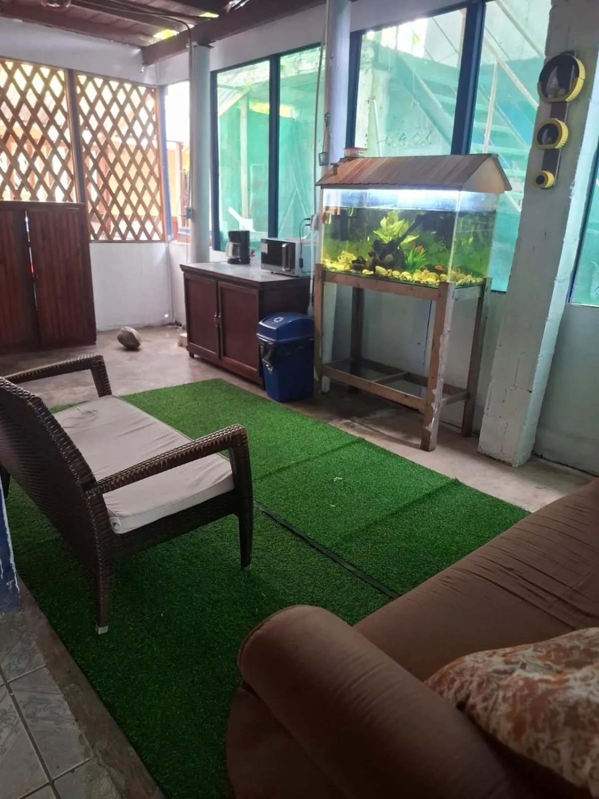 Coffee/tea facilities in Cabinas Tortuguero Natural