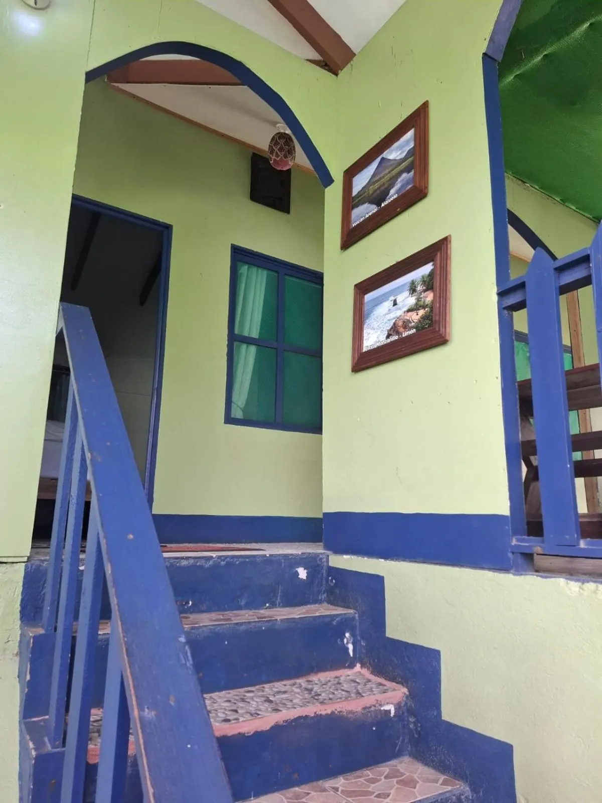 Facade/entrance in Cabinas Tortuguero Natural