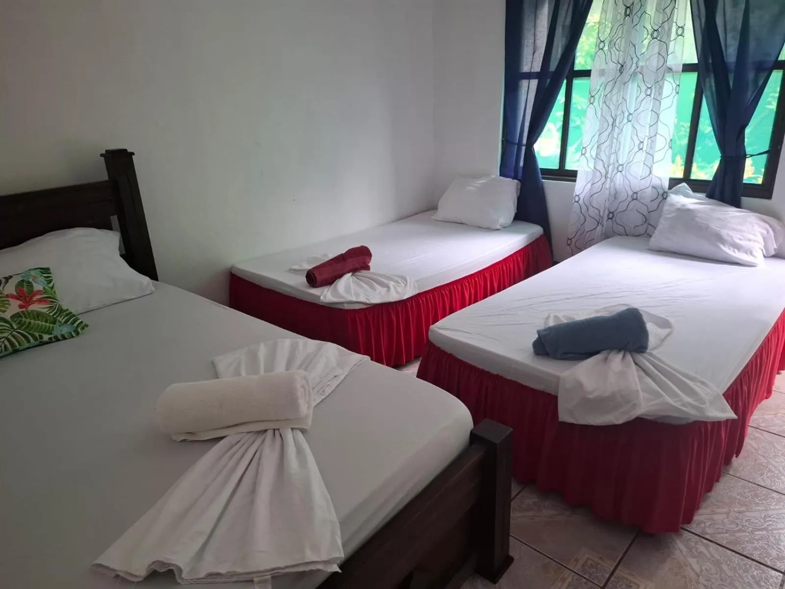 Bedroom, Bed in Cabinas Tortuguero Natural