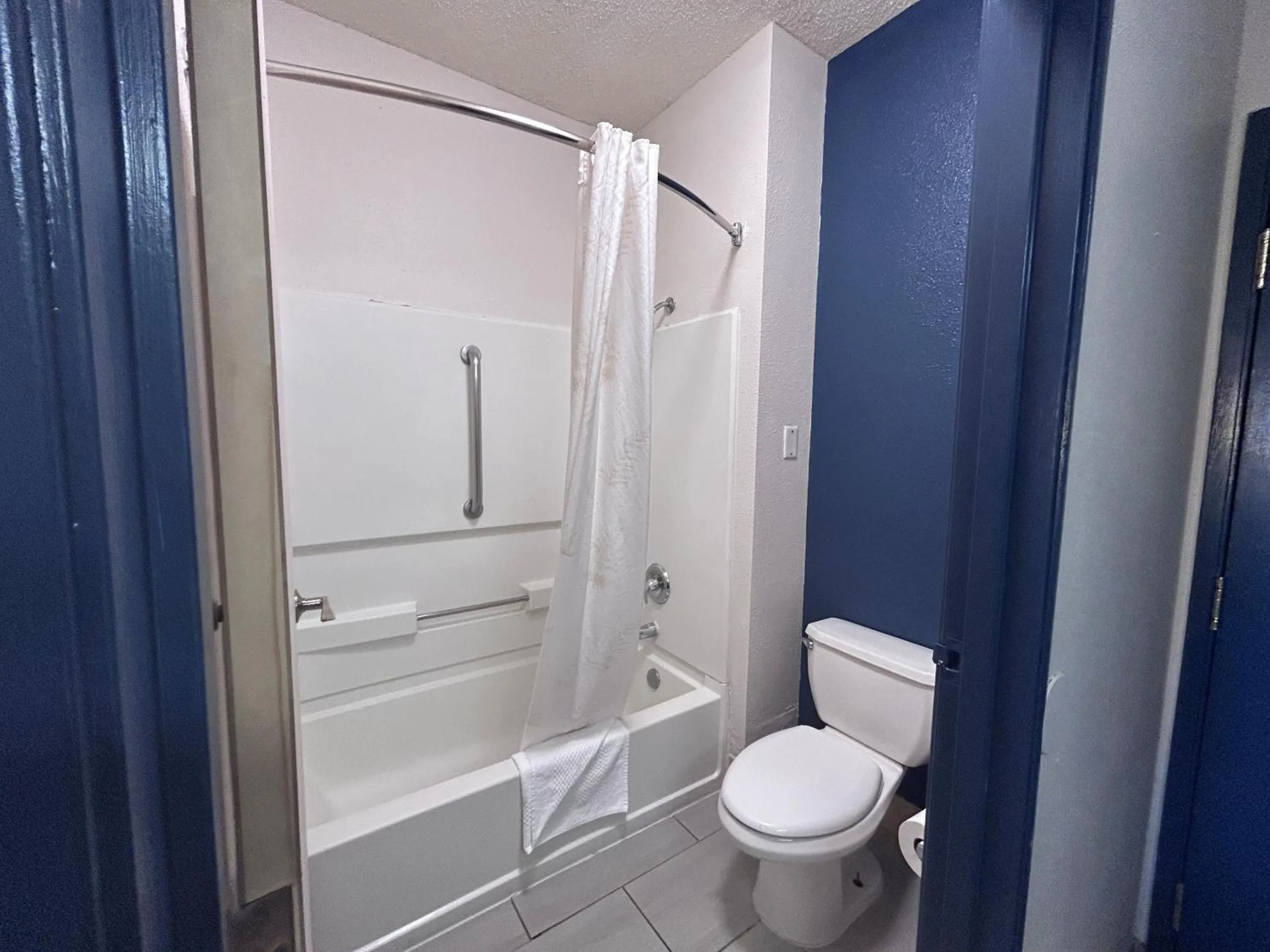 Bathroom in Quality Inn Denver Tech Center