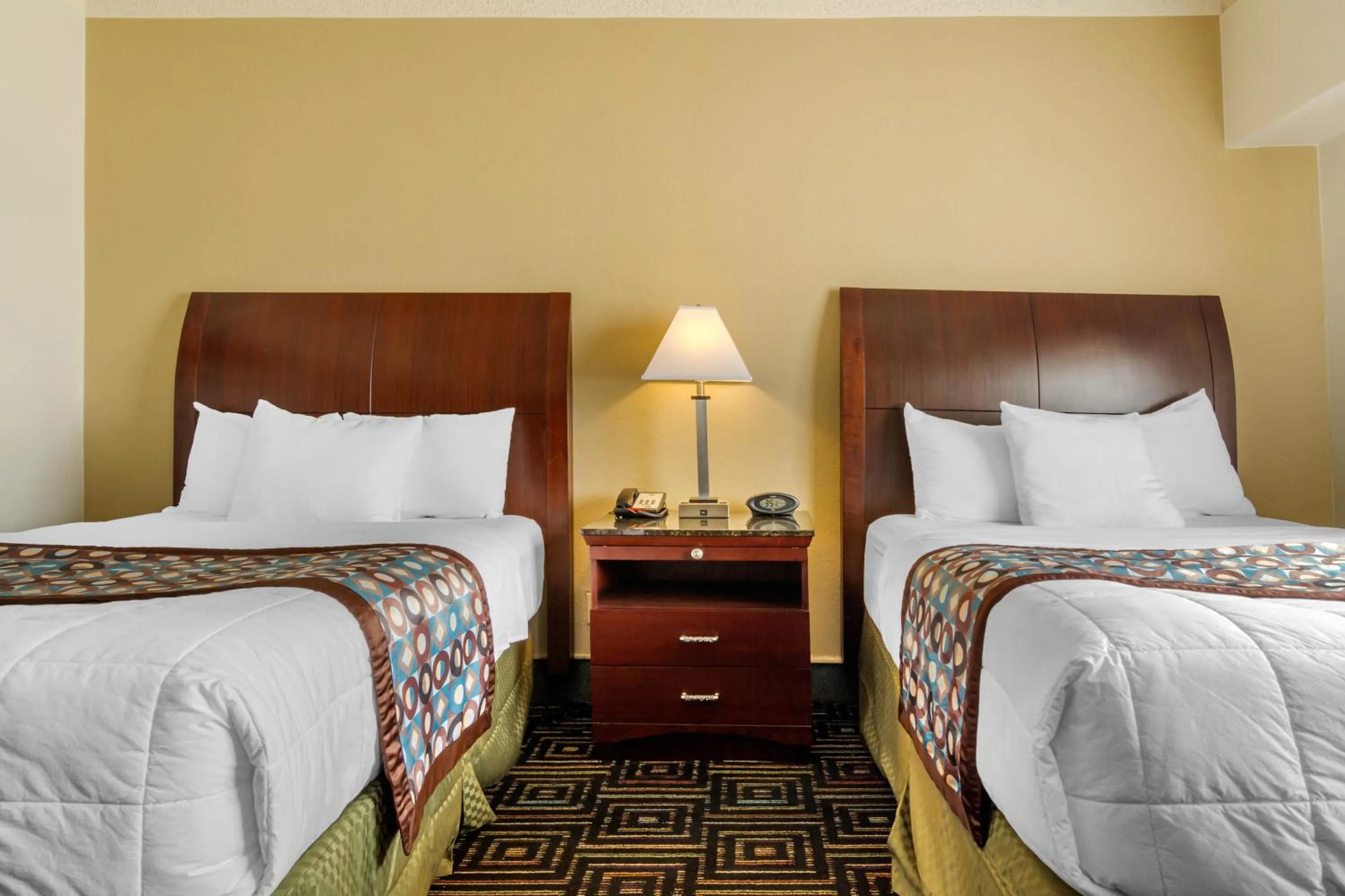 Bed in Inn at the Highland Denver Downtown