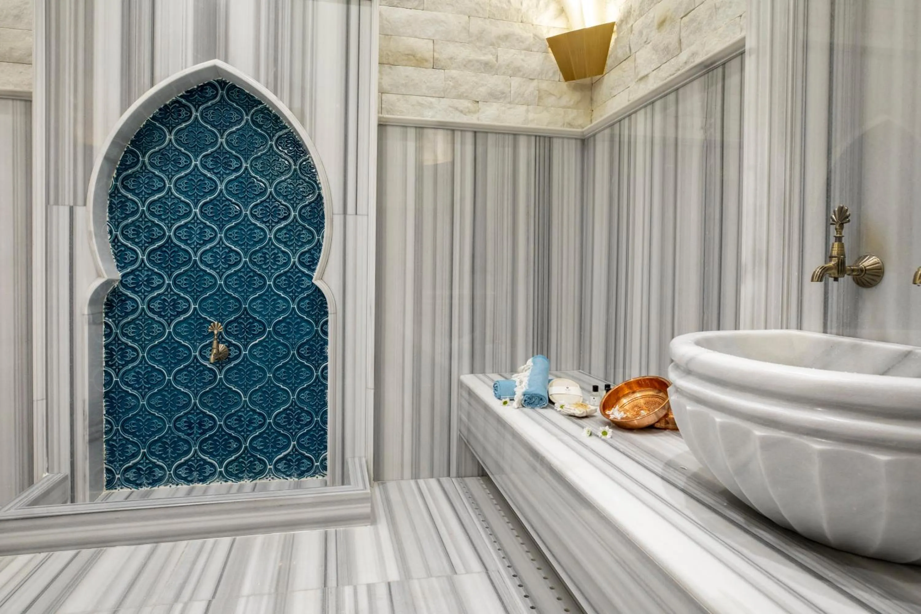 Steam room in Wish More Hotel Şişli