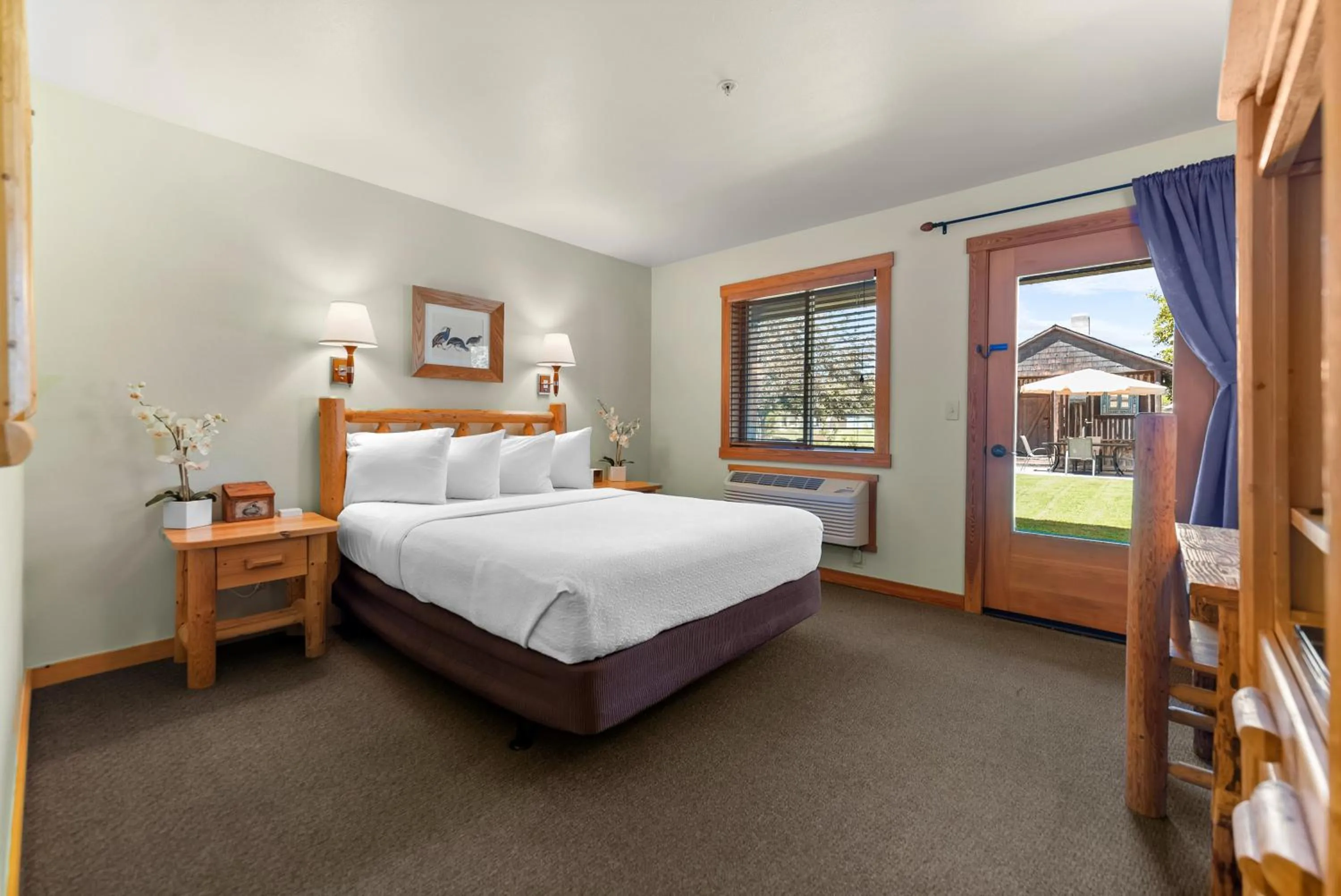 Bed in Mt Gardner Inn