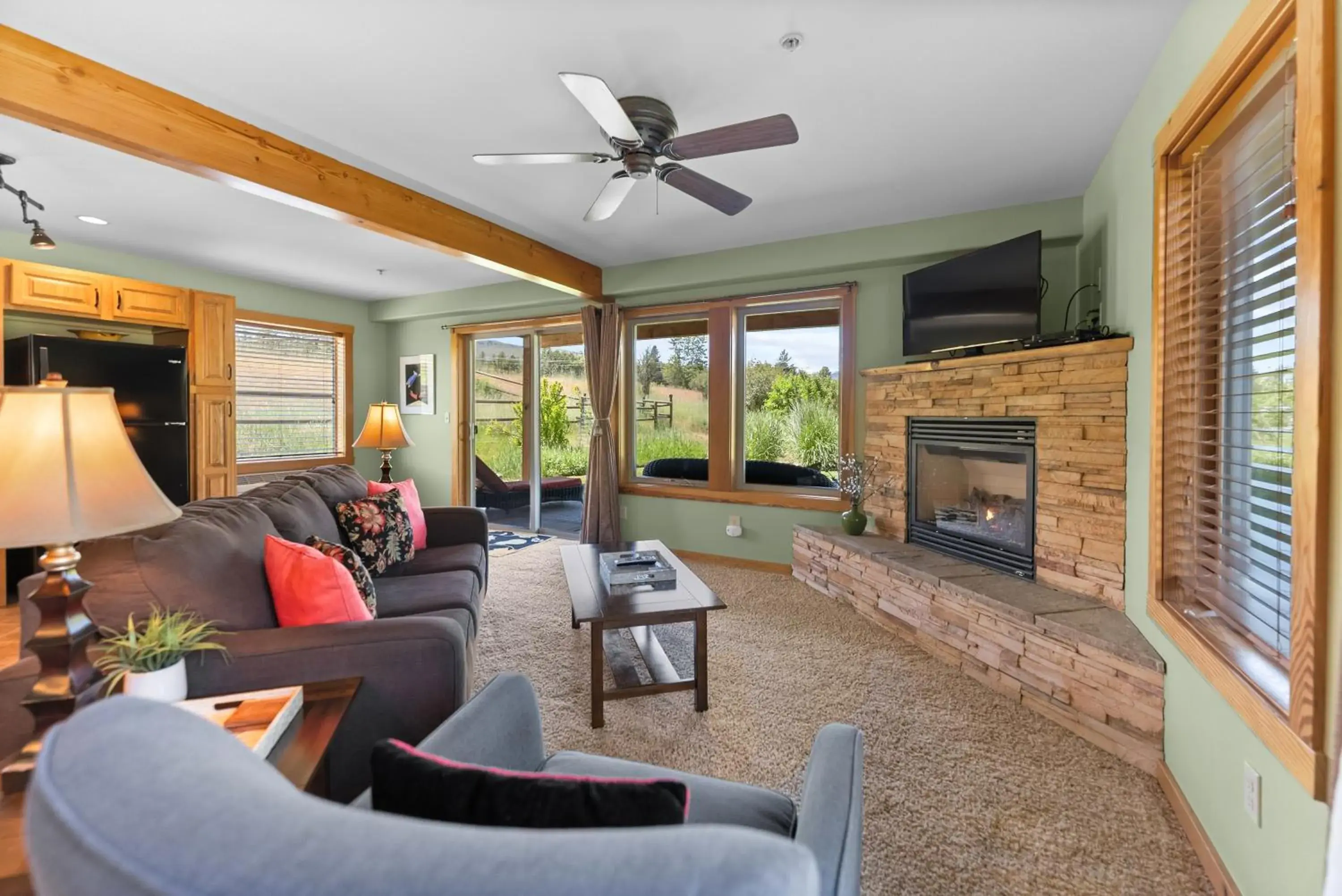 Luxury One-Bedroom Apartment in Mt Gardner Inn Luxury One-Bedroom Apartment in Mt Gardner Inn