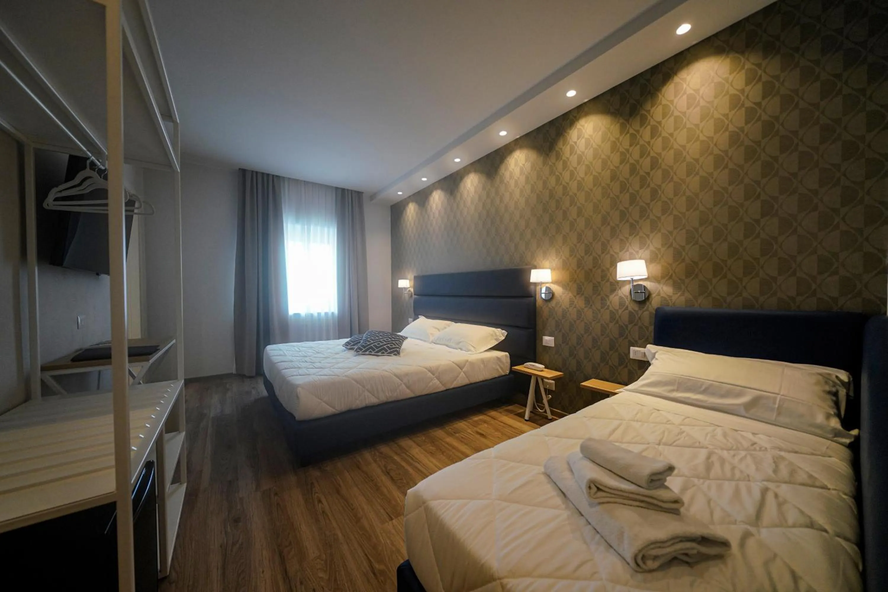 Bedroom, Bed in Hotel Valle del Fiora