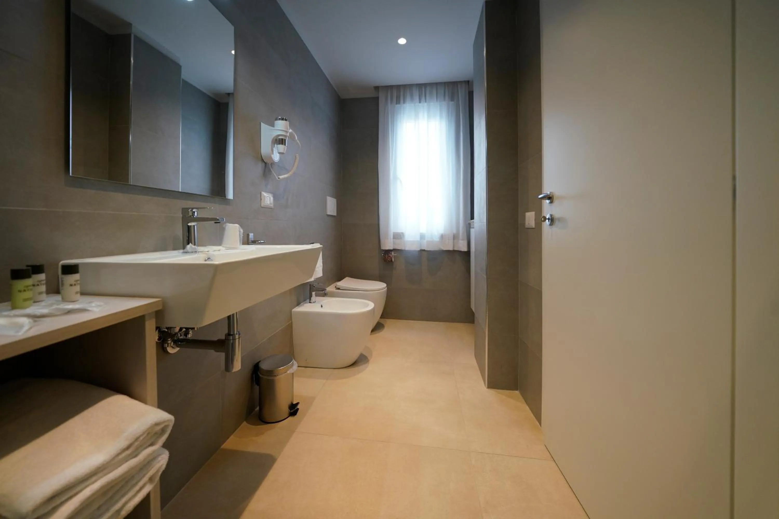 Bathroom in Hotel Valle del Fiora