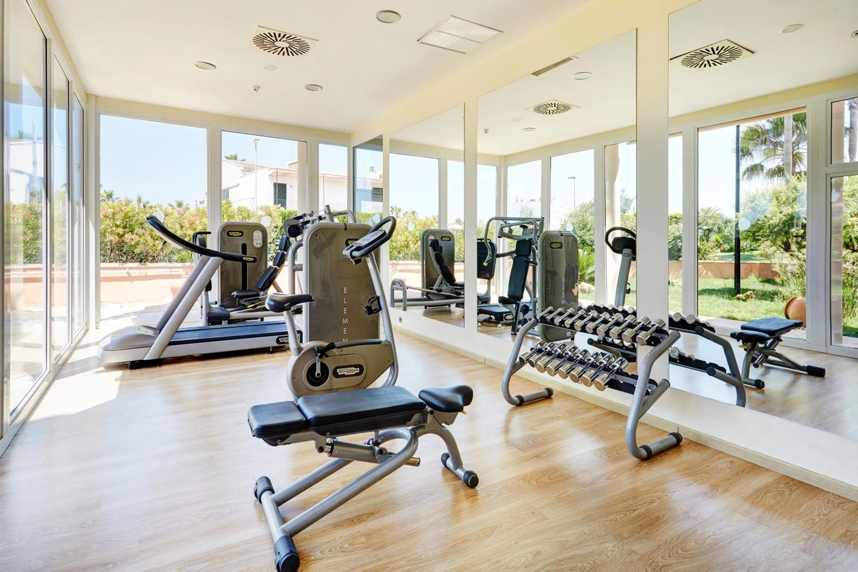 Fitness centre/facilities in Grupotel Macarella Suites & Spa