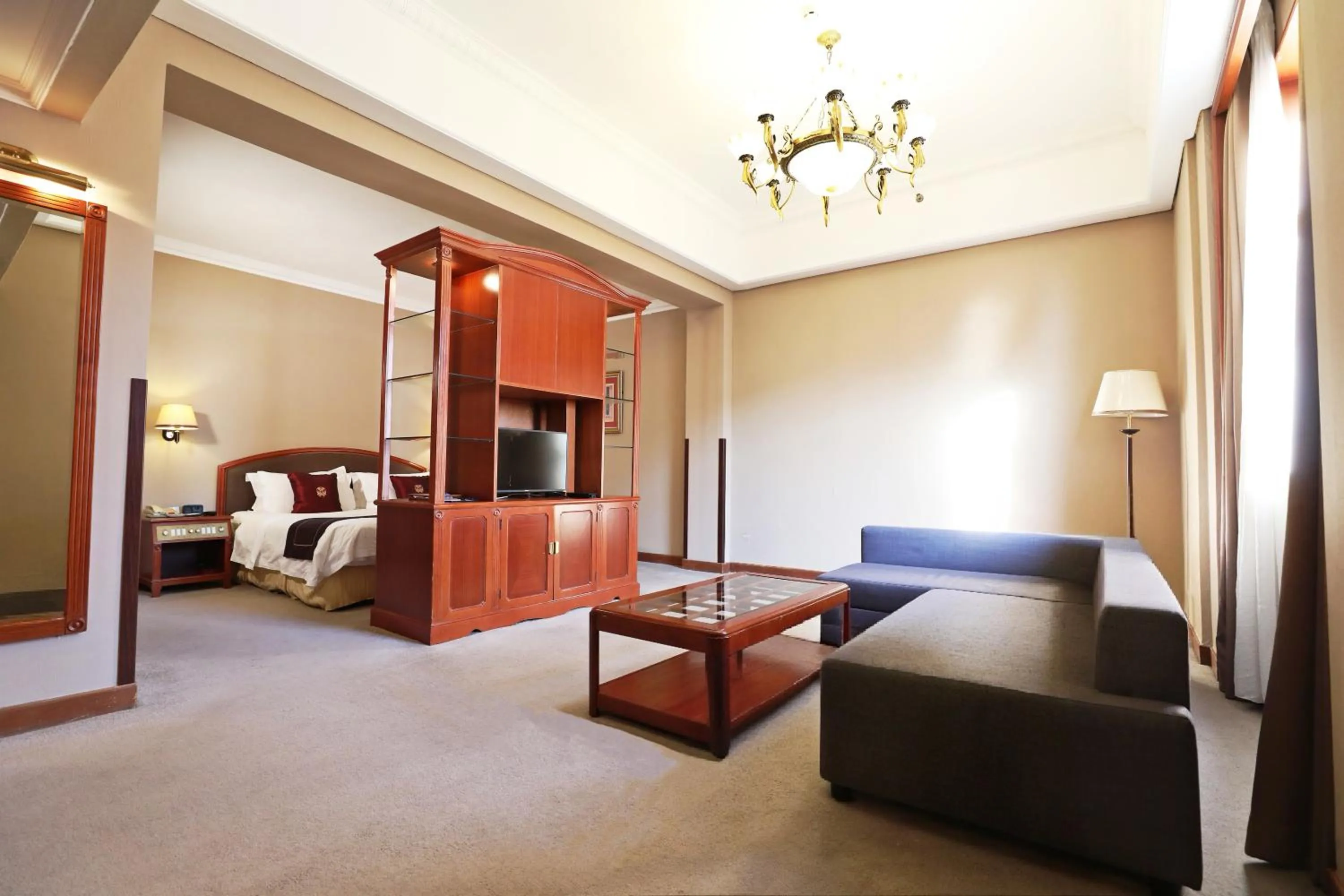 Bed in Jianguo Qianmen Beijing