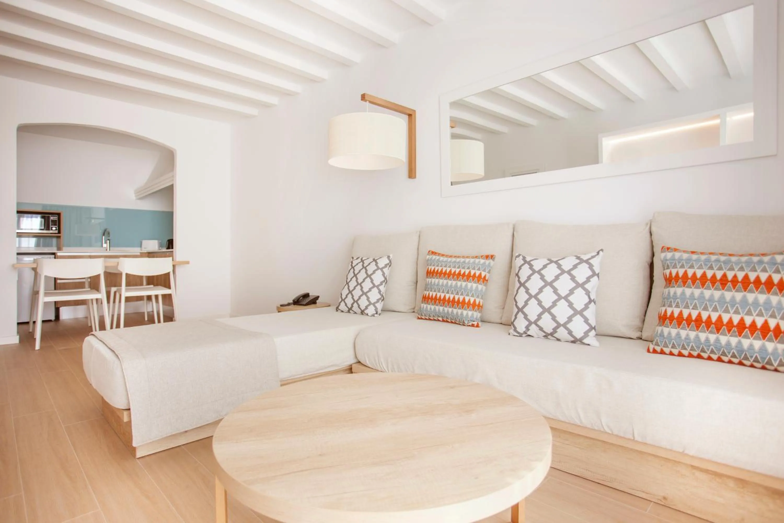 Kitchen or kitchenette, Bed in Grupotel Aldea Cala'n Bosch