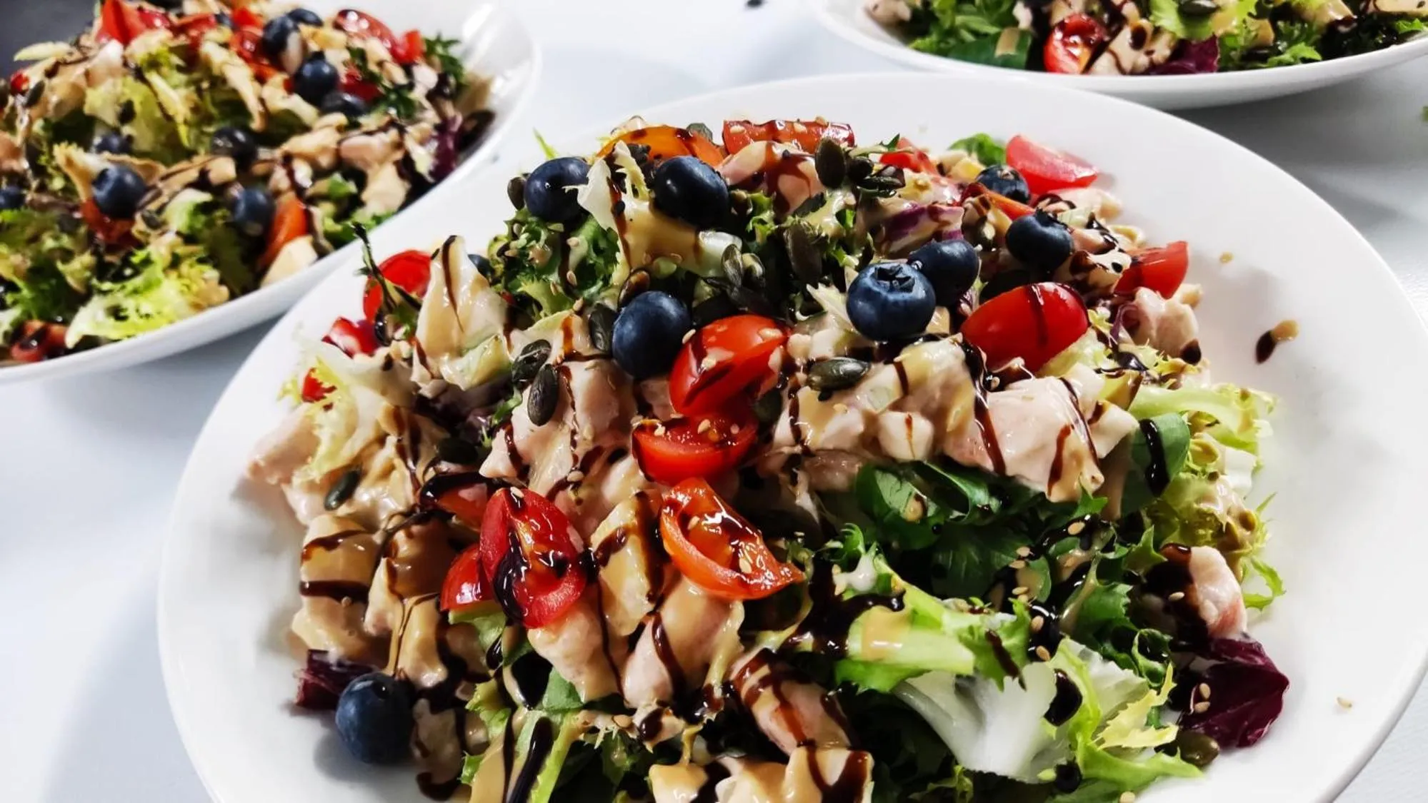 Restaurant/places to eat in Hotel Real