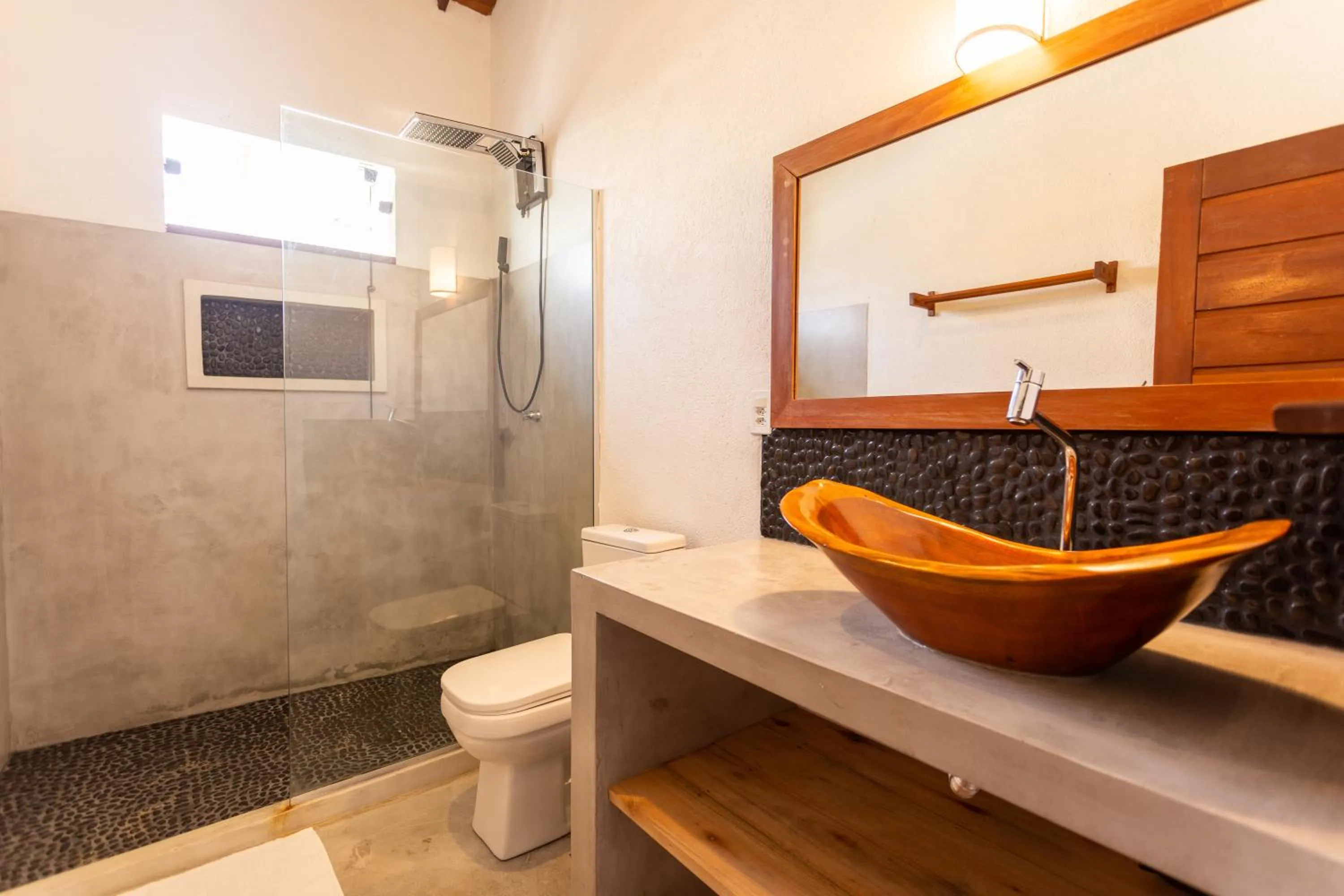 Shower in Vila Marina