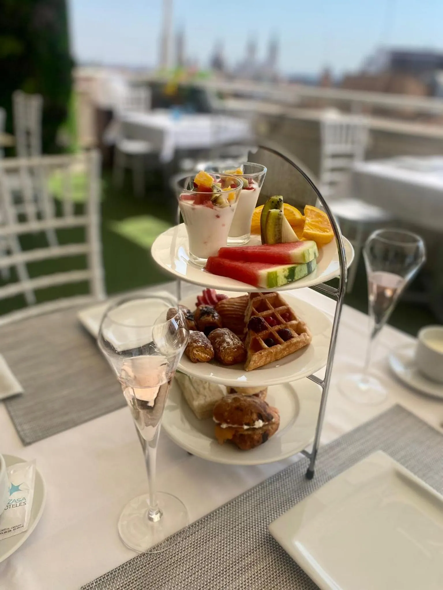 Restaurant/places to eat in Aparthotel Los Girasoles