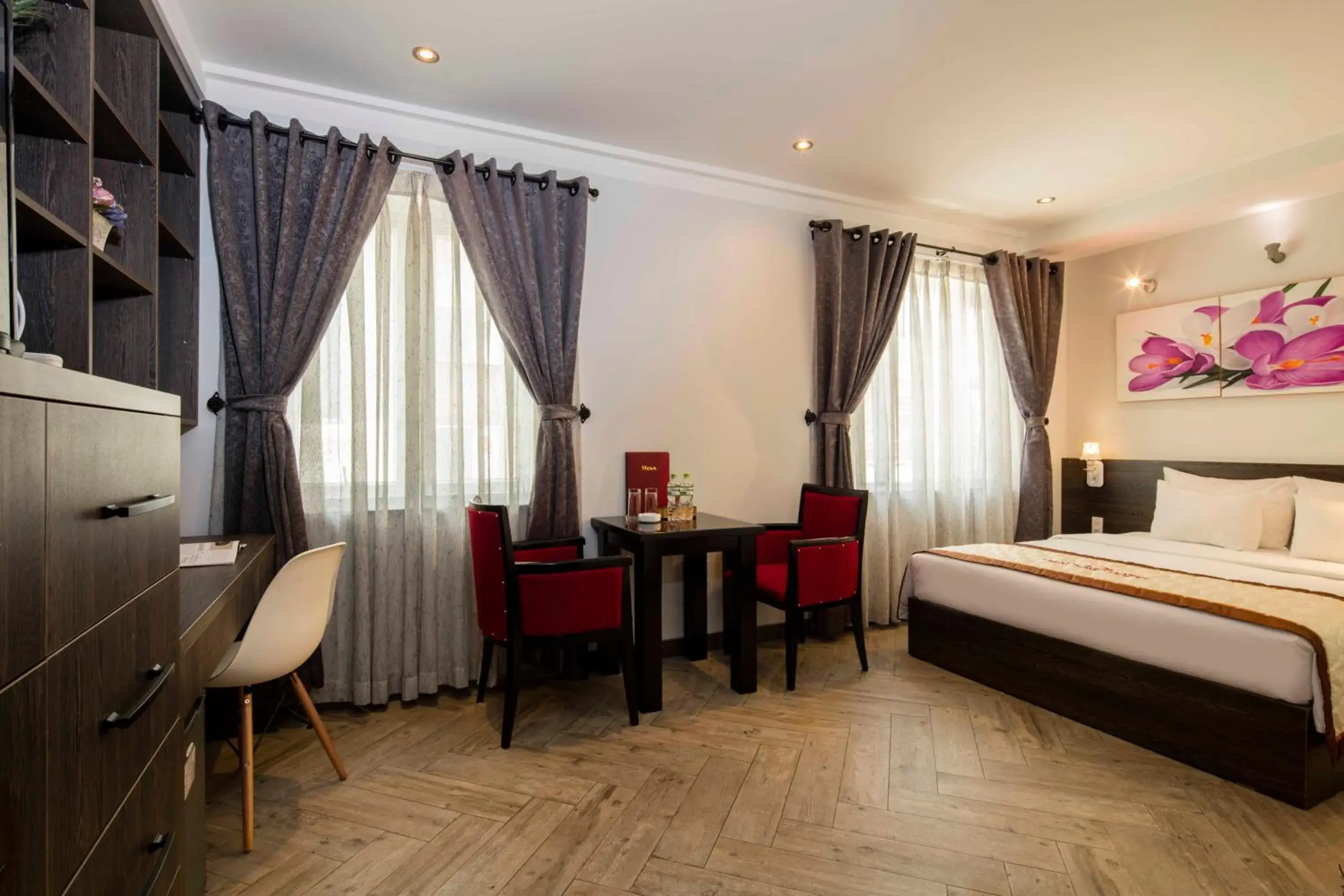 Deluxe Double Room in Vien Dong Hotel 2 Deluxe Double Room in Vien Dong Hotel 2